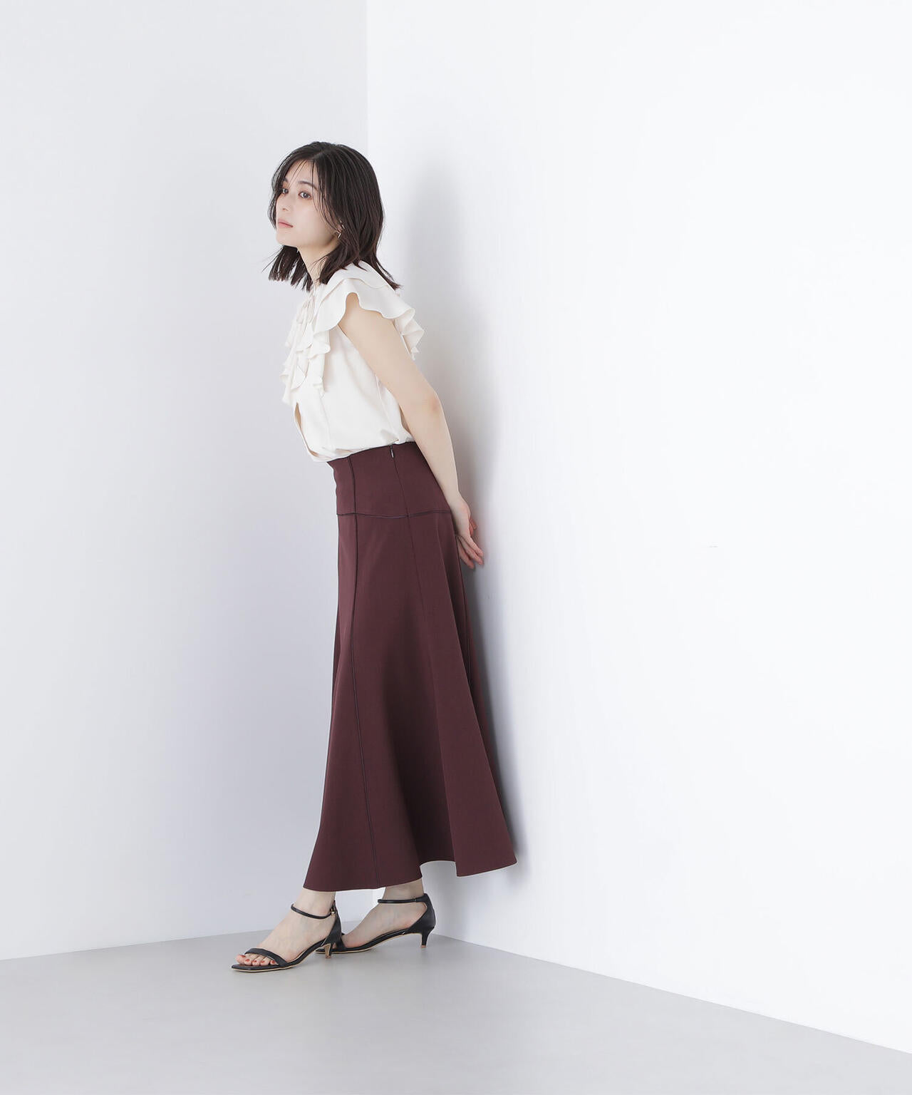 ラッフルショートスリーブブラウス　　　　　　　