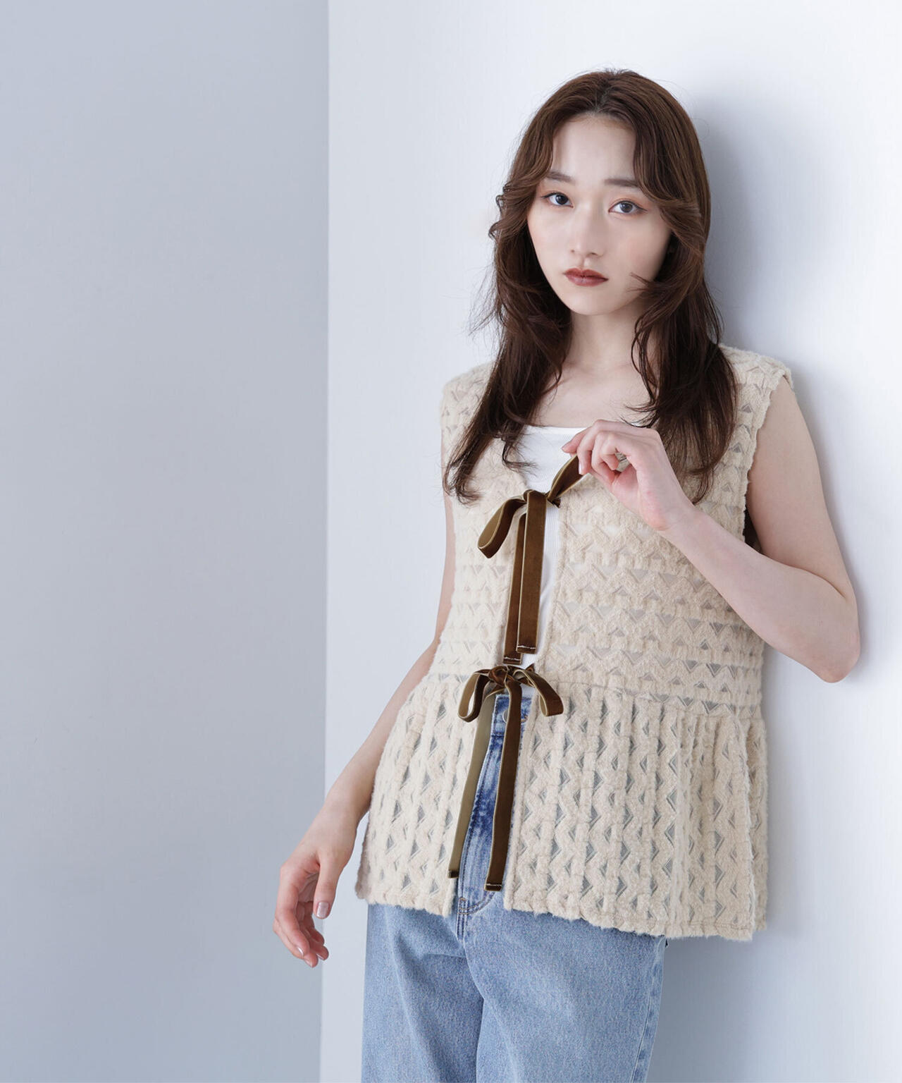 フェザーレースジレ