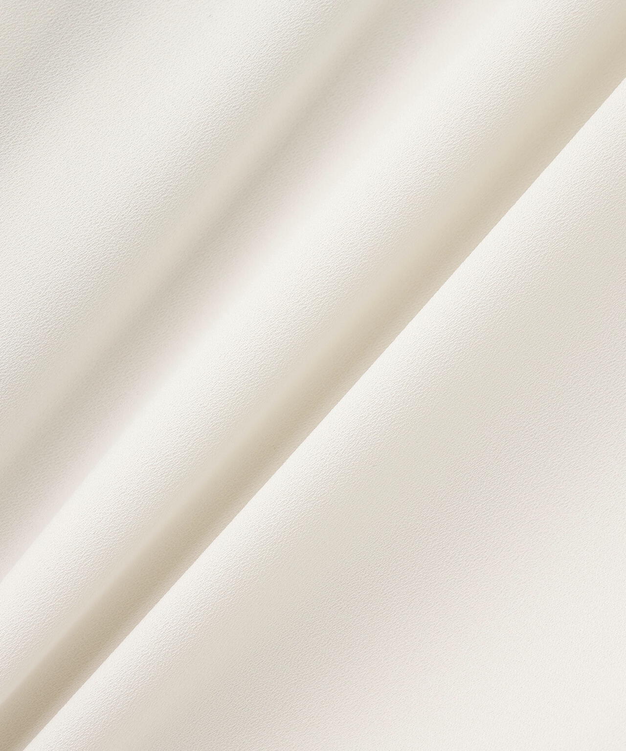 フロントタックブラウス