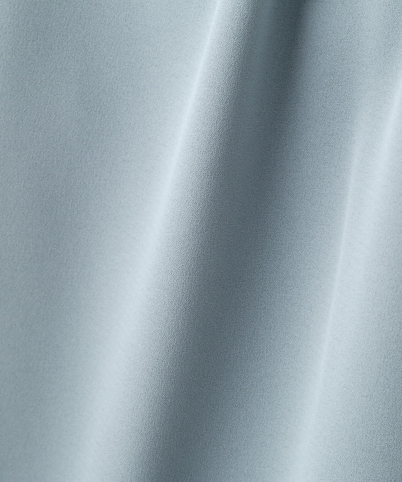 フロントタックブラウス