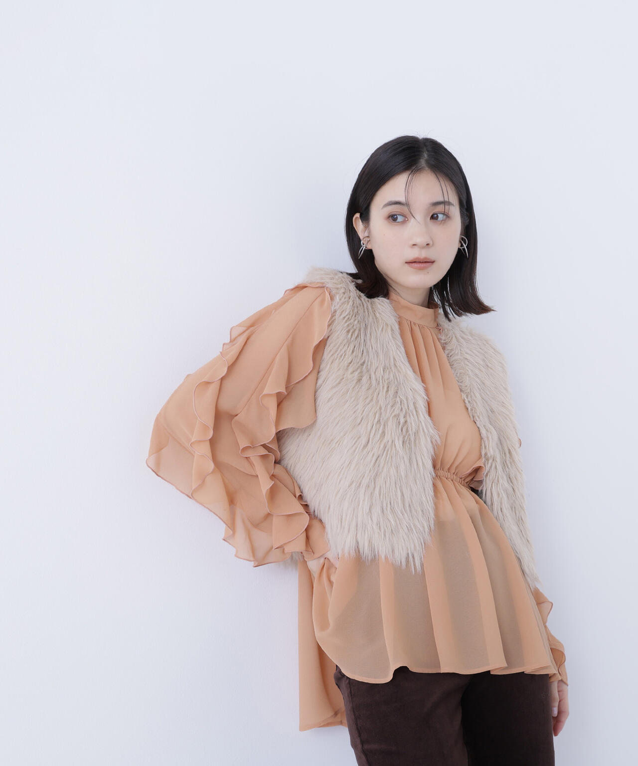 ラッフルスリーブチュニックブラウス