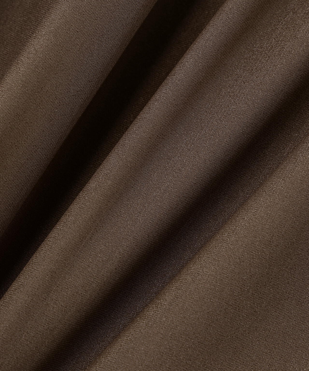 ハイネックボリュームシアーブラウス