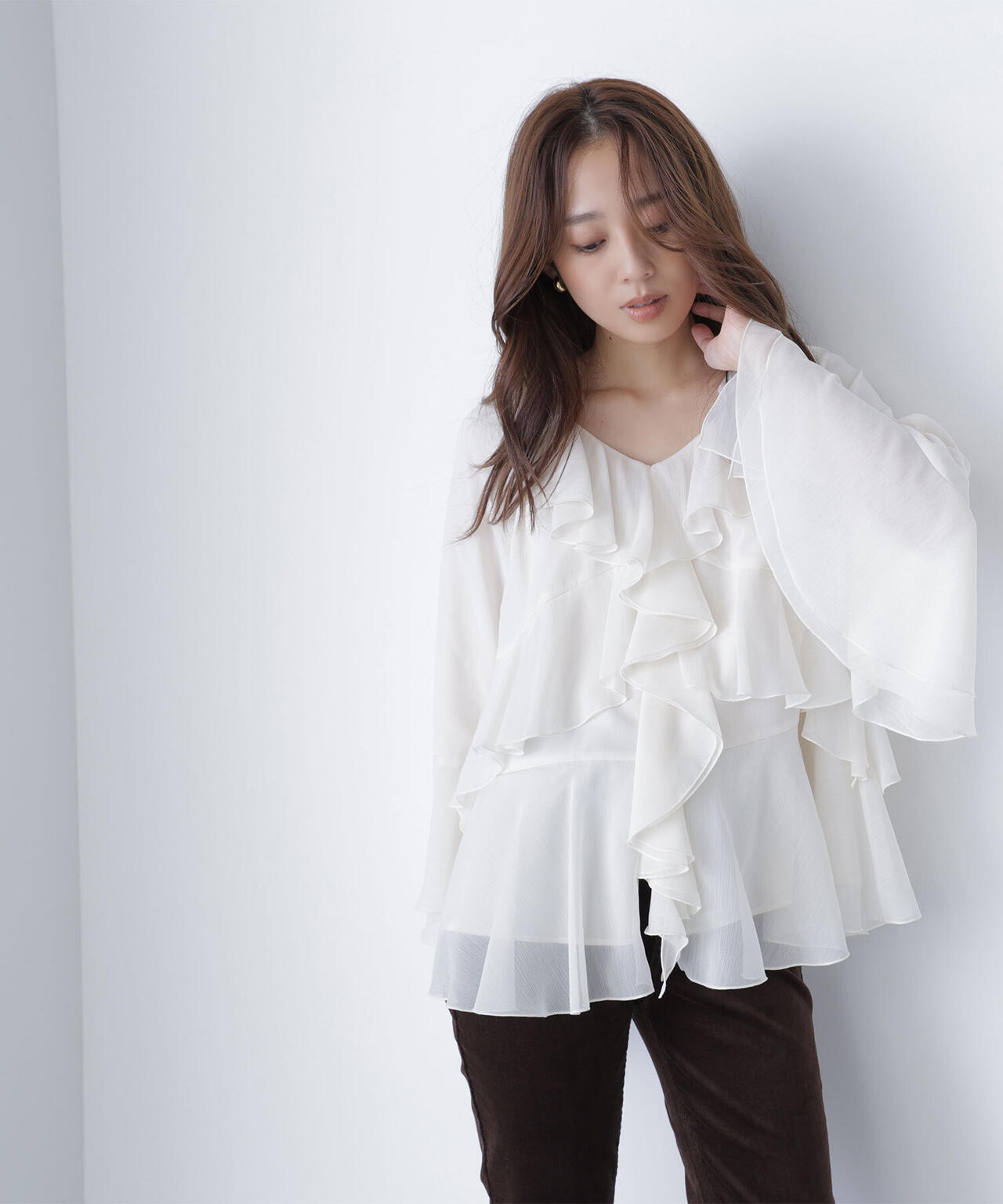 ラッフルフリルチュニックブラウス