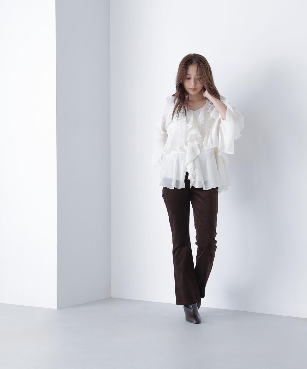 ラッフルフリルチュニックブラウス