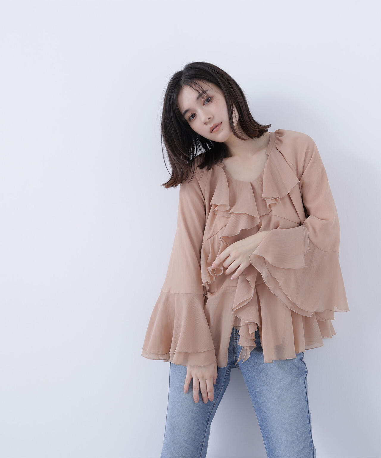 ラッフルフリルチュニックブラウス