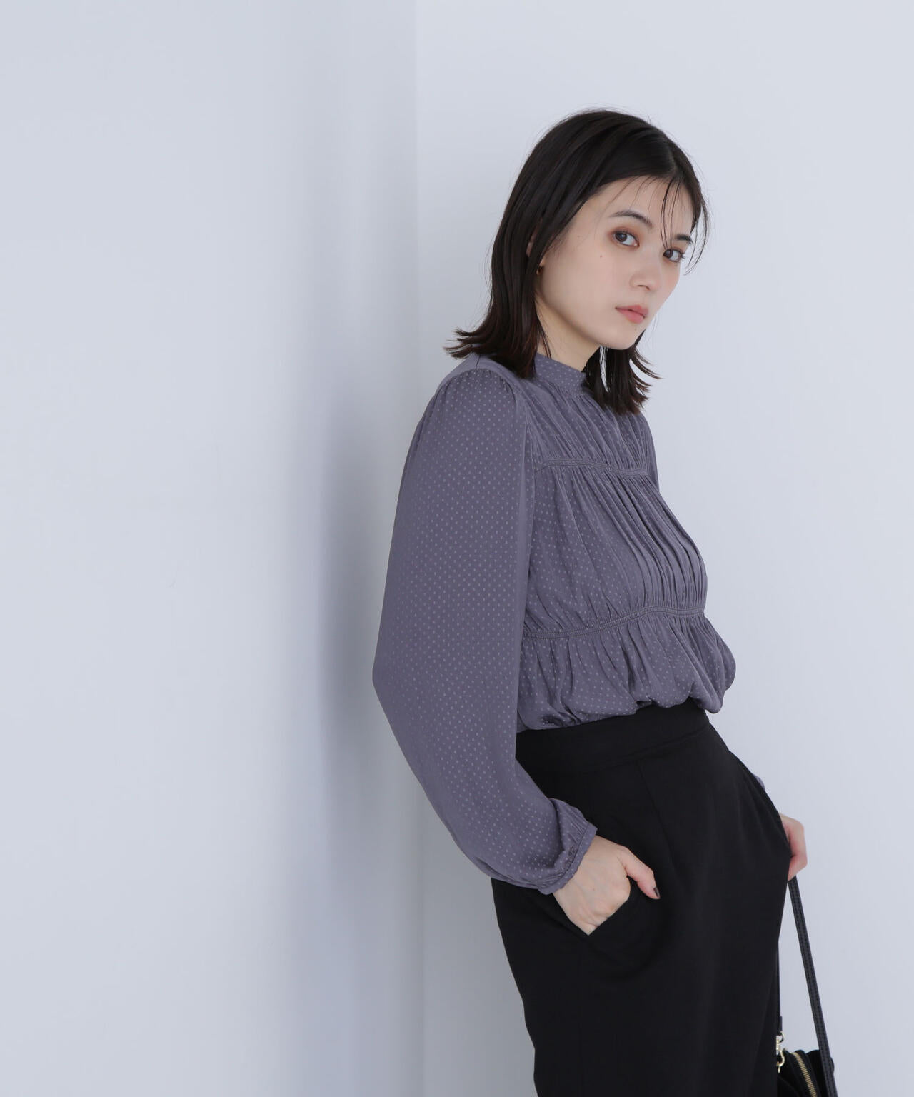 シャーリングデザインブラウス