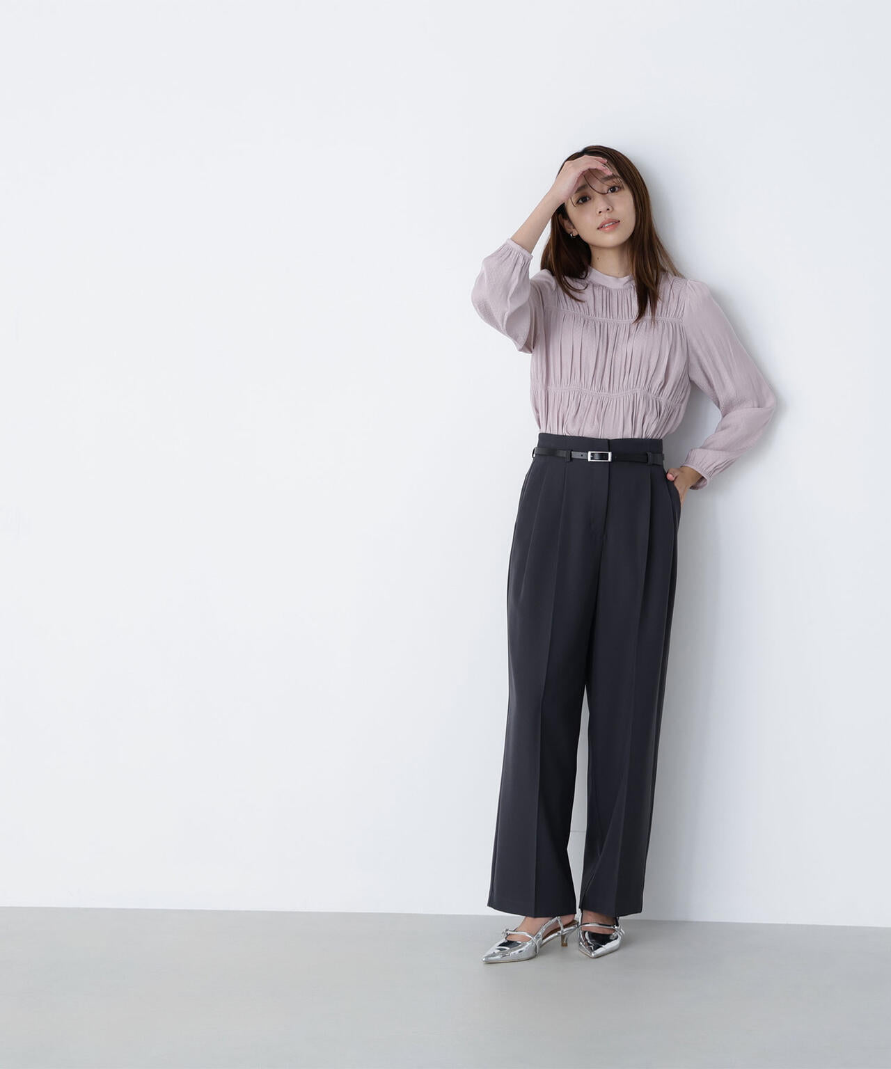 シャーリングデザインブラウス | NATURAL BEAUTY BASIC（ナチュラル