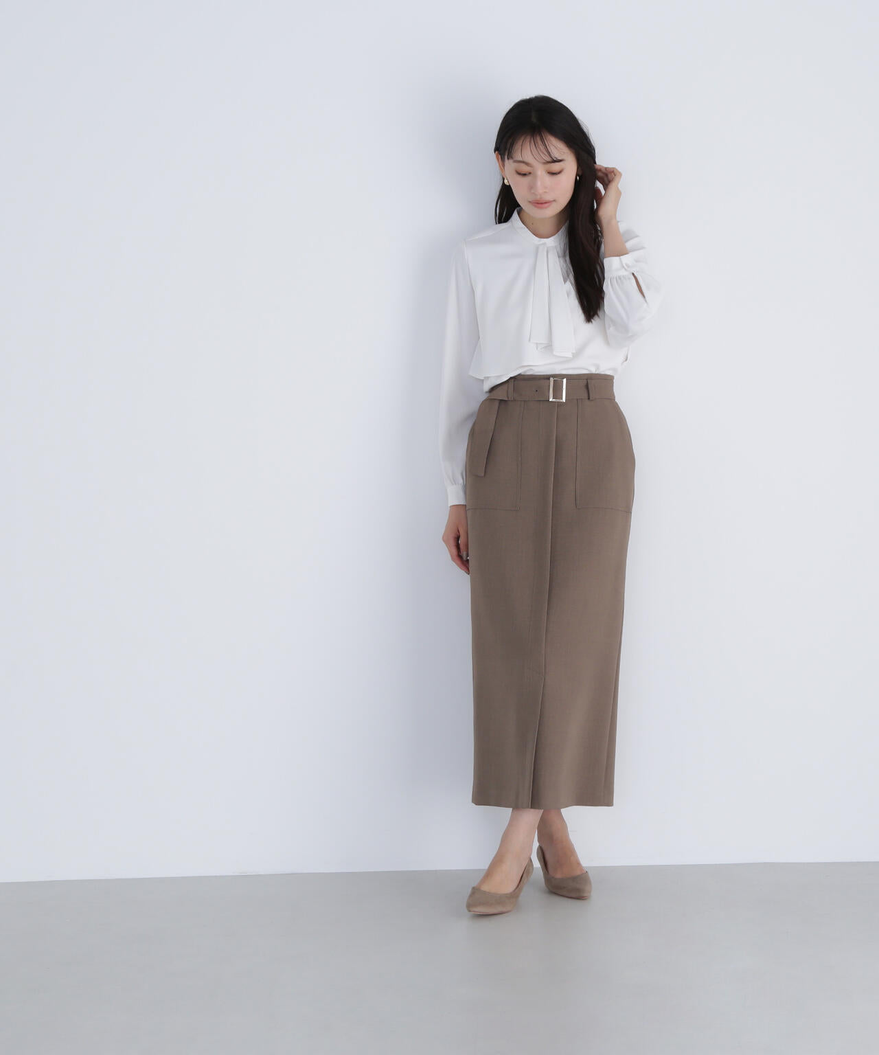 アシメラッフルボウブラウス