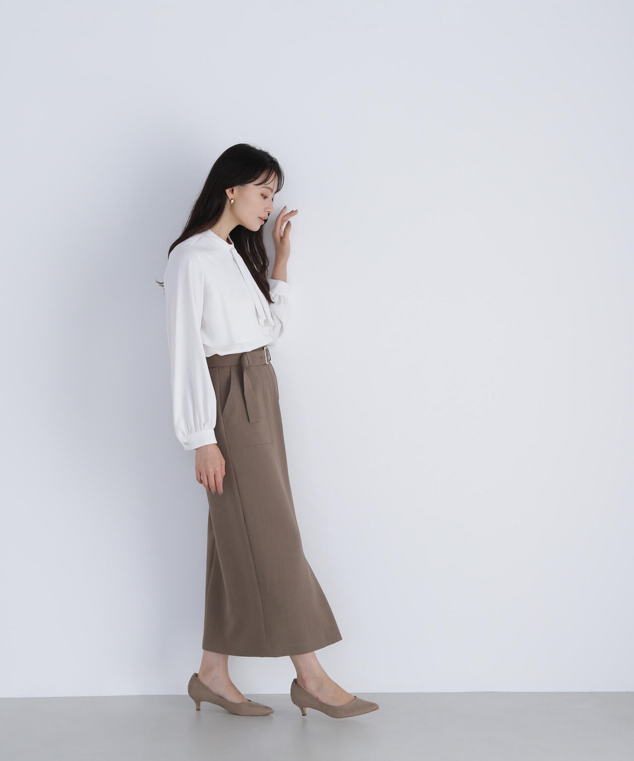 アシメラッフルボウブラウス