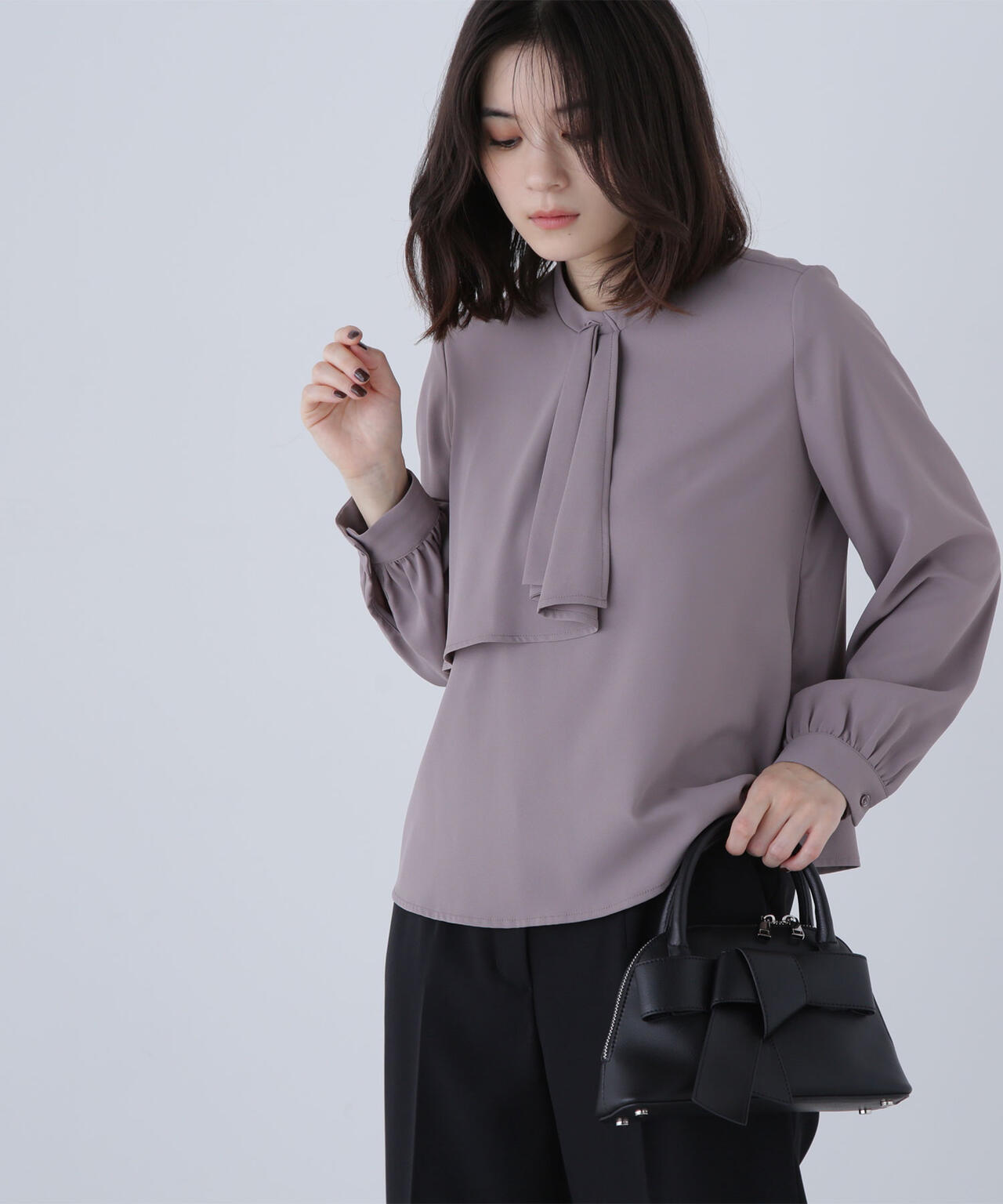 アシメラッフルボウブラウス