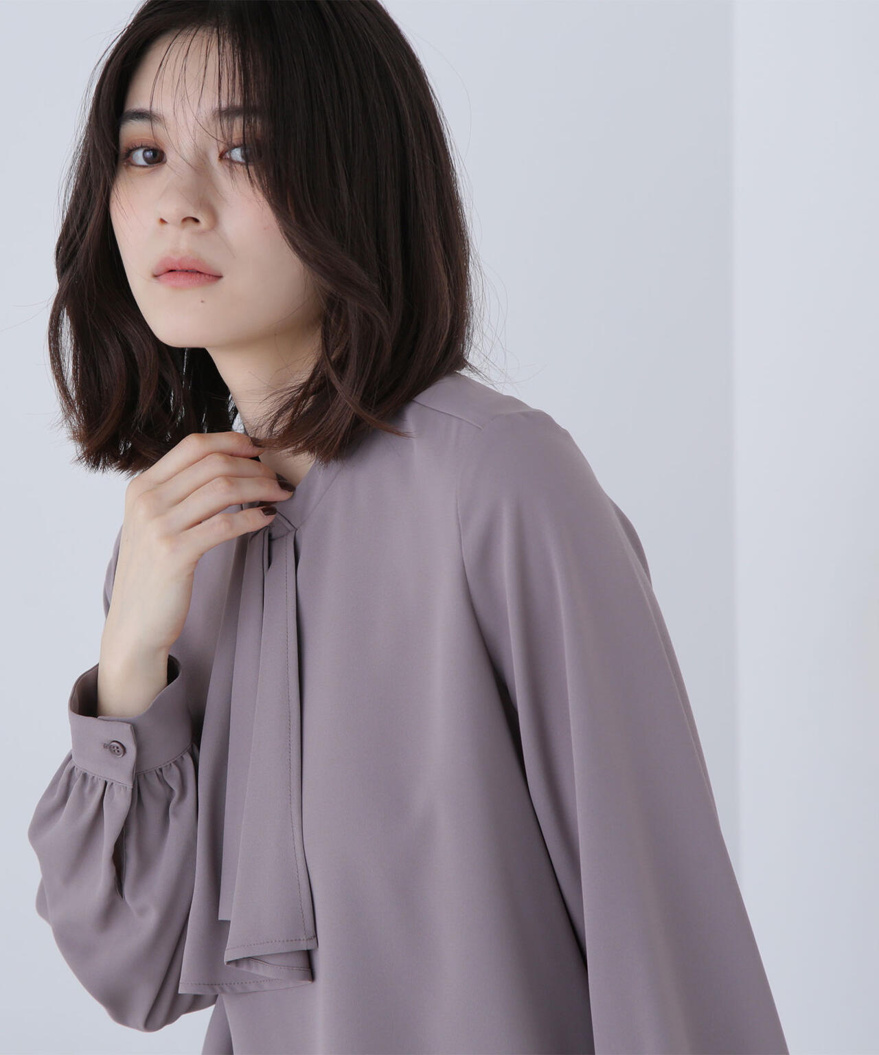 NATURAL BEAUTY BASIC ラッフルボウブラウス モカ アシメラッフルボウ 