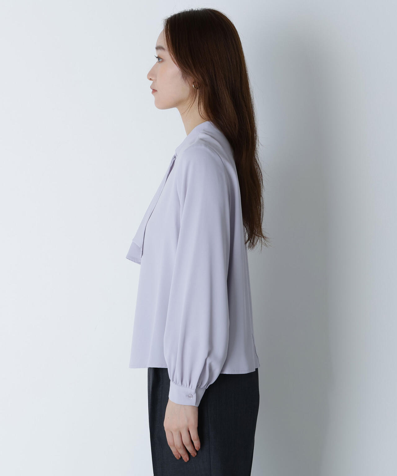 アシメラッフルボウブラウス