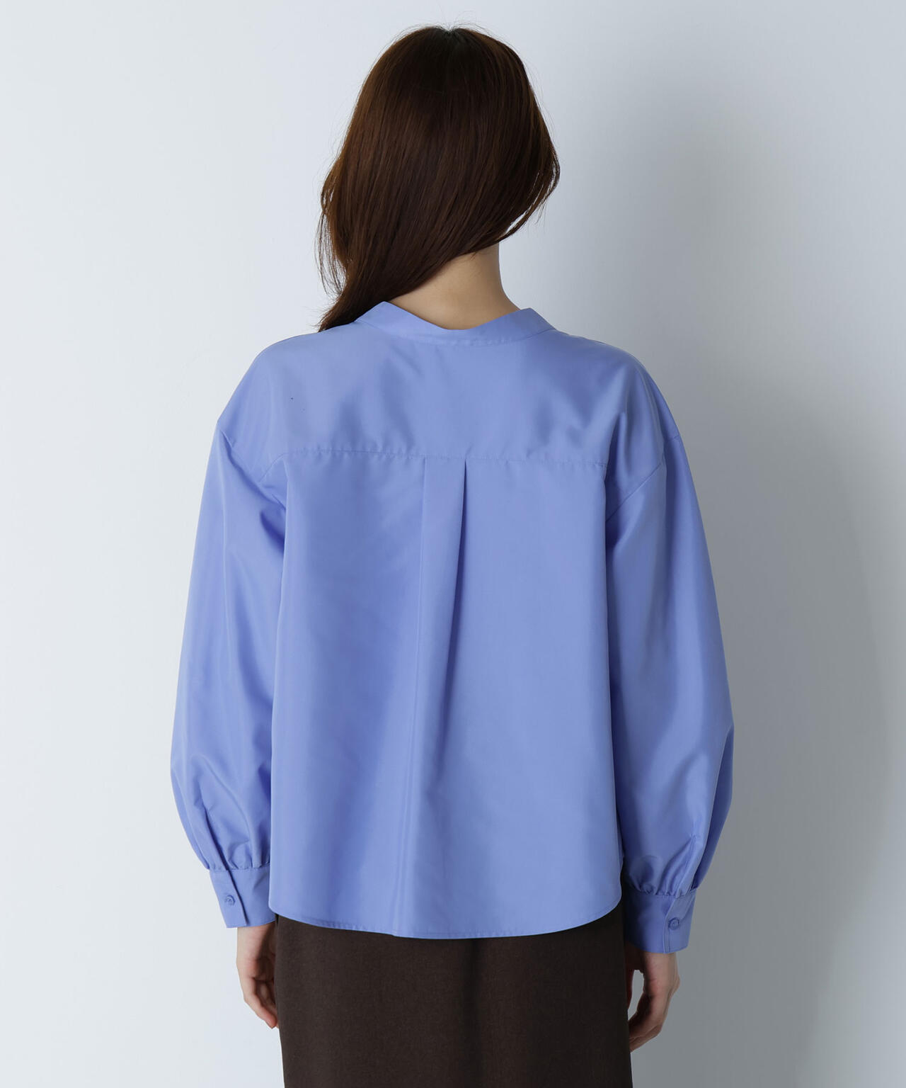 Vネックフォルムブラウス