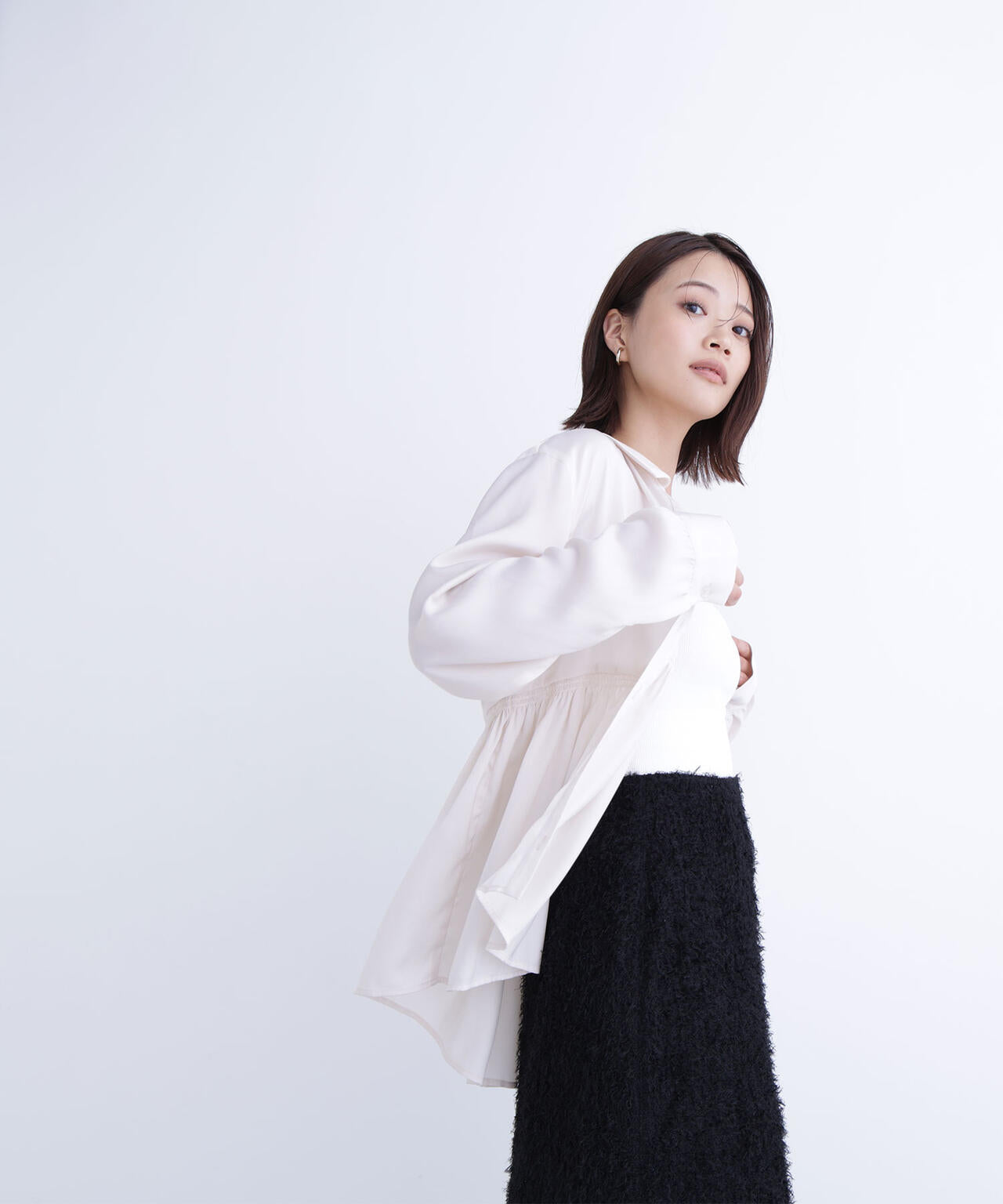 サテンペプラムブラウス | NATURAL BEAUTY BASIC（ナチュラル