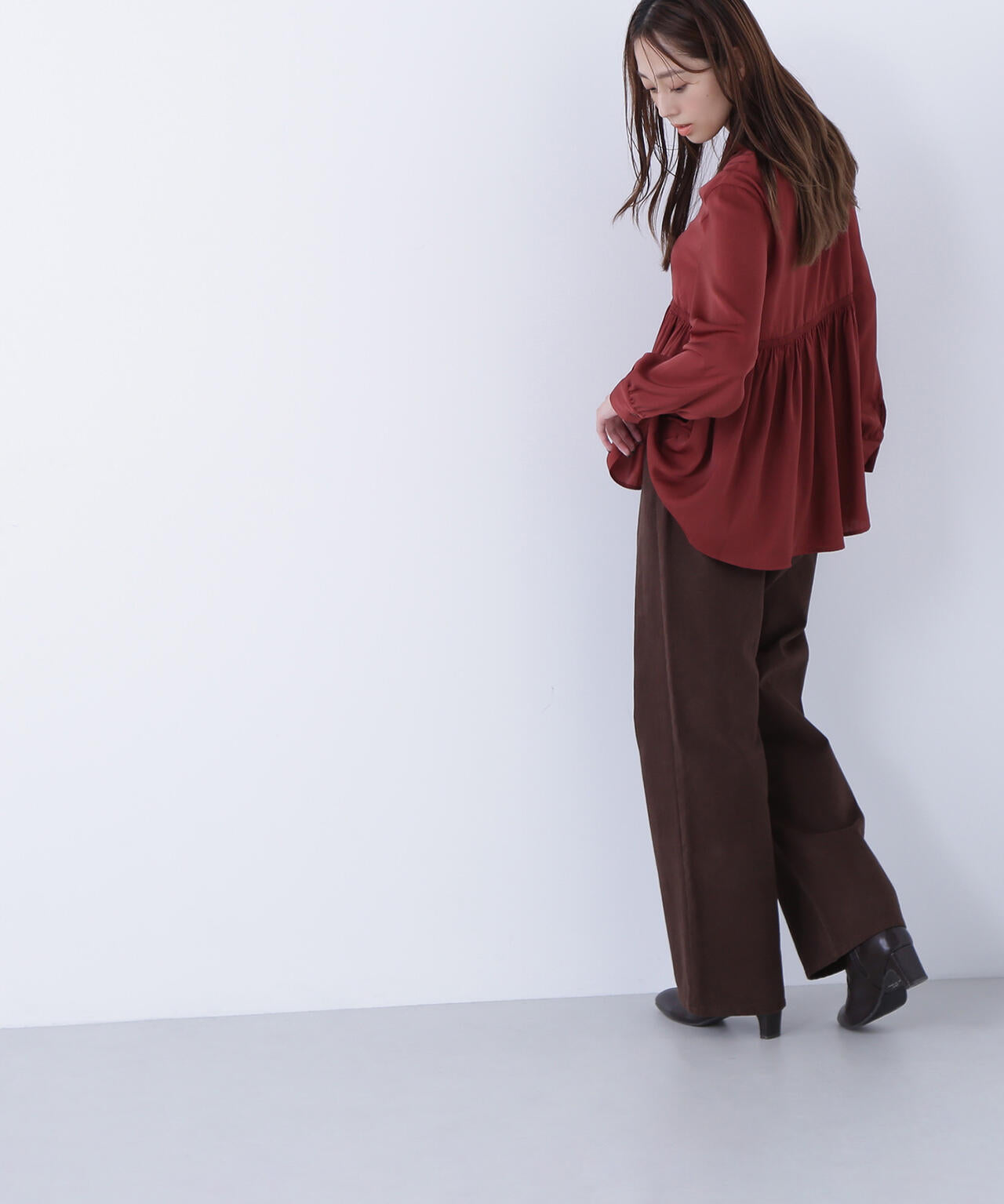 サテンペプラムブラウス | NATURAL BEAUTY BASIC（ナチュラル