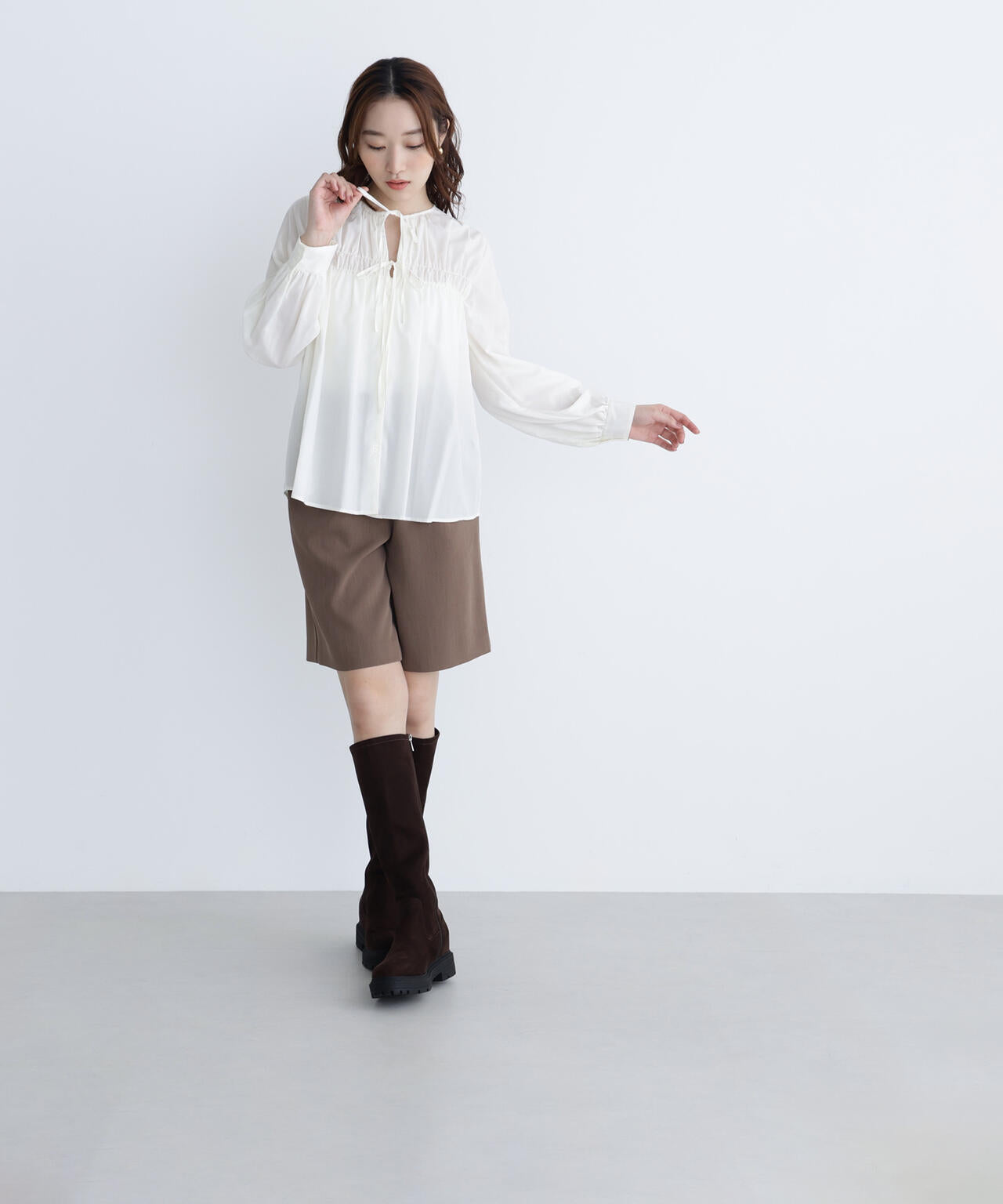 リボンギャザーブラウス