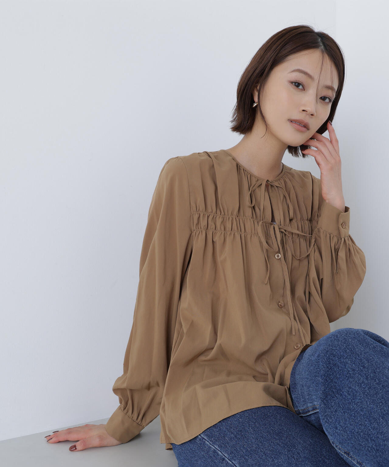 リボンギャザーブラウス