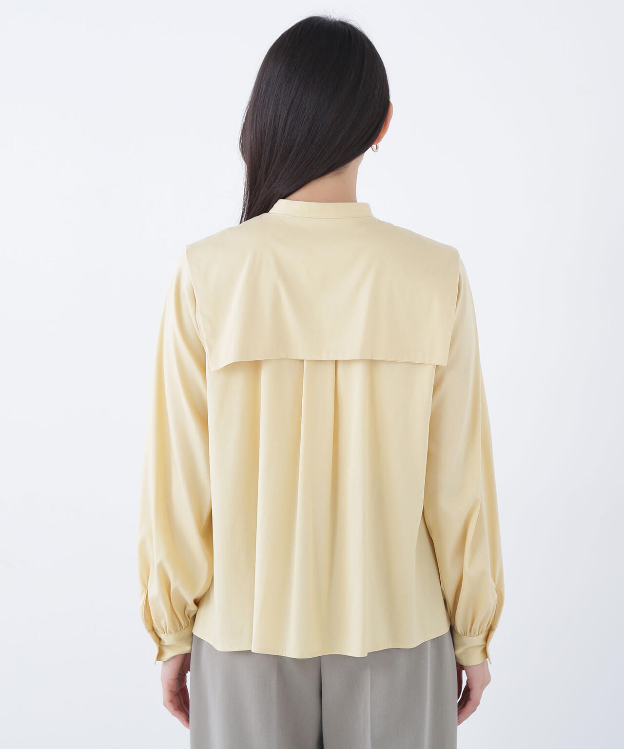 【Oggi掲載】スクエアカラーブラウス