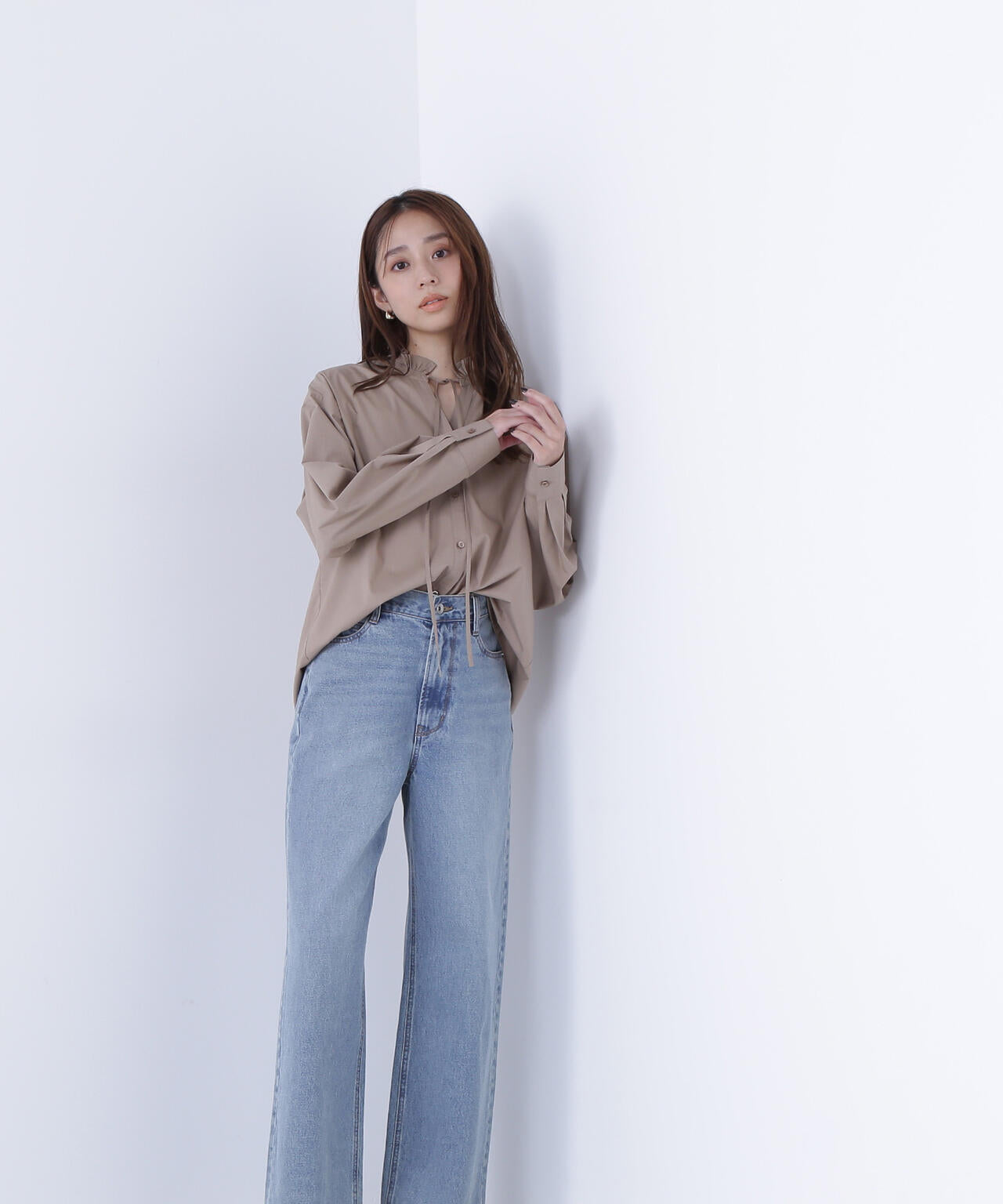 フリルネックスキッパーブラウス