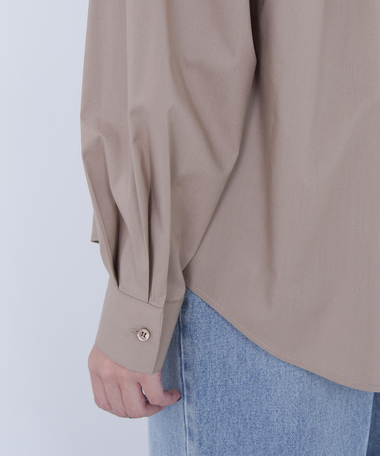 フリルネックスキッパーブラウス