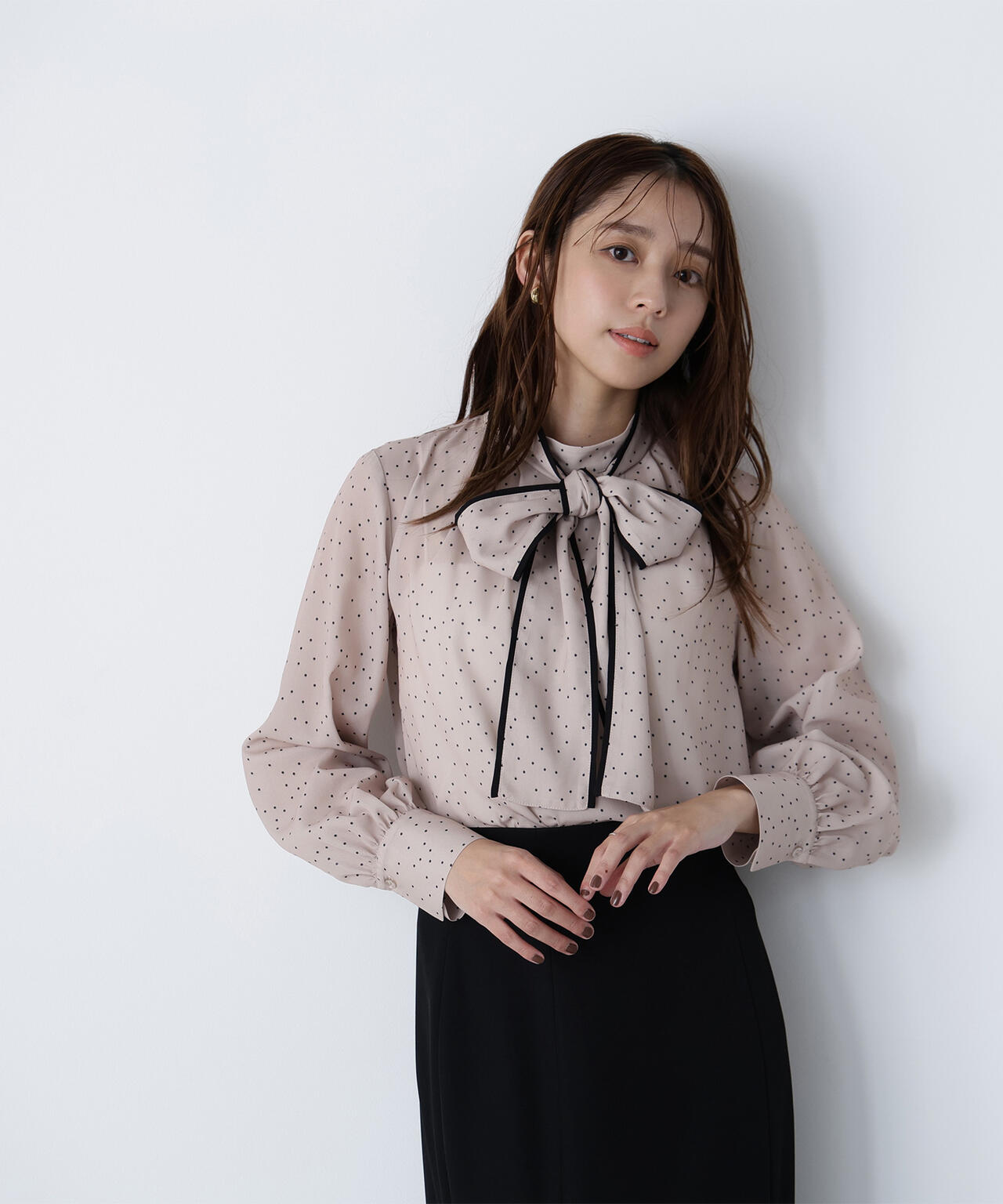 セオリーリュクス♡ボウタイリボン　ブラウス とろみブラウス ベージュ　40 2025年最新】セオリー ブラウス ボウタイの人気アイテム - メルカリ