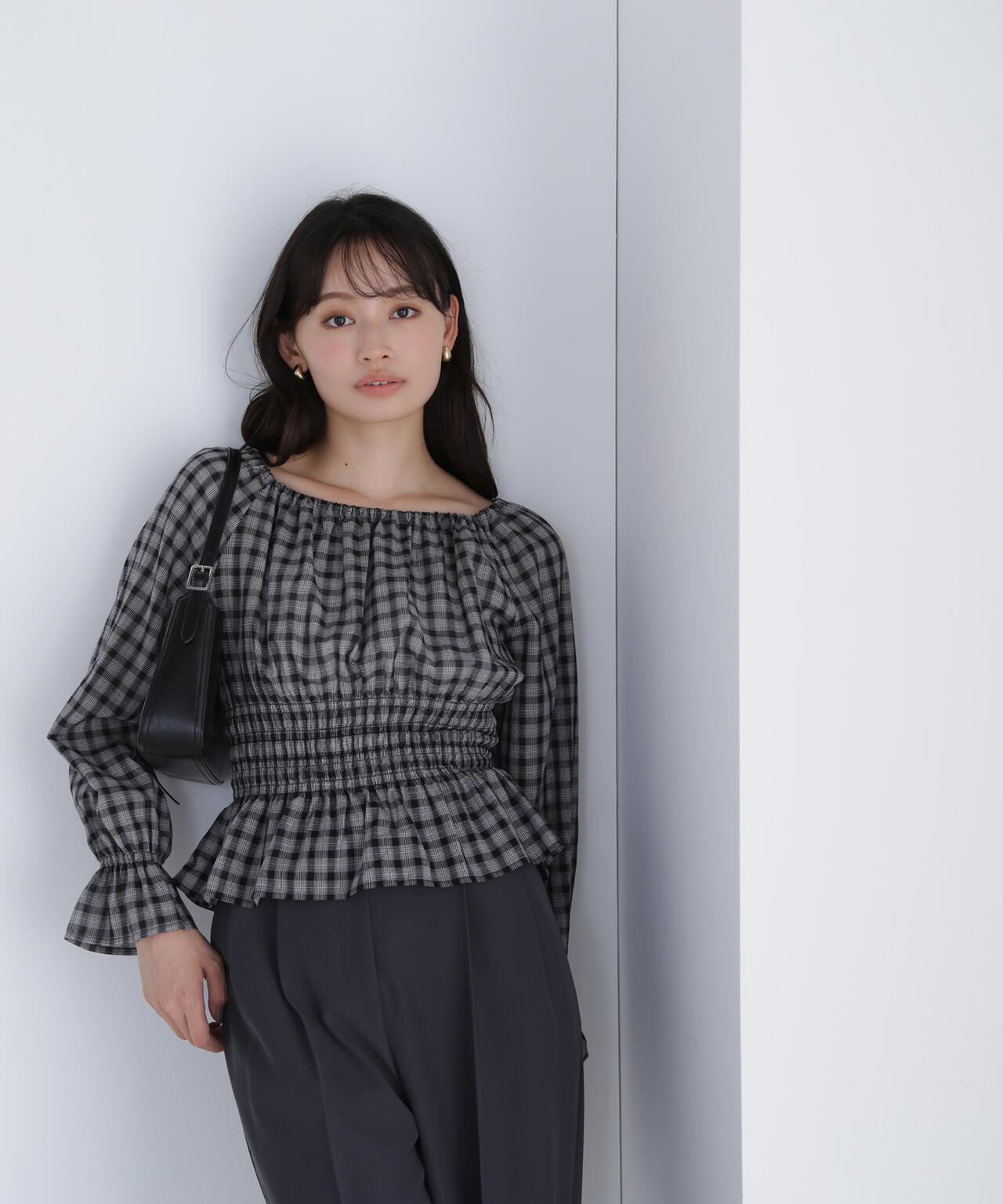 チェックペプラムブラウス