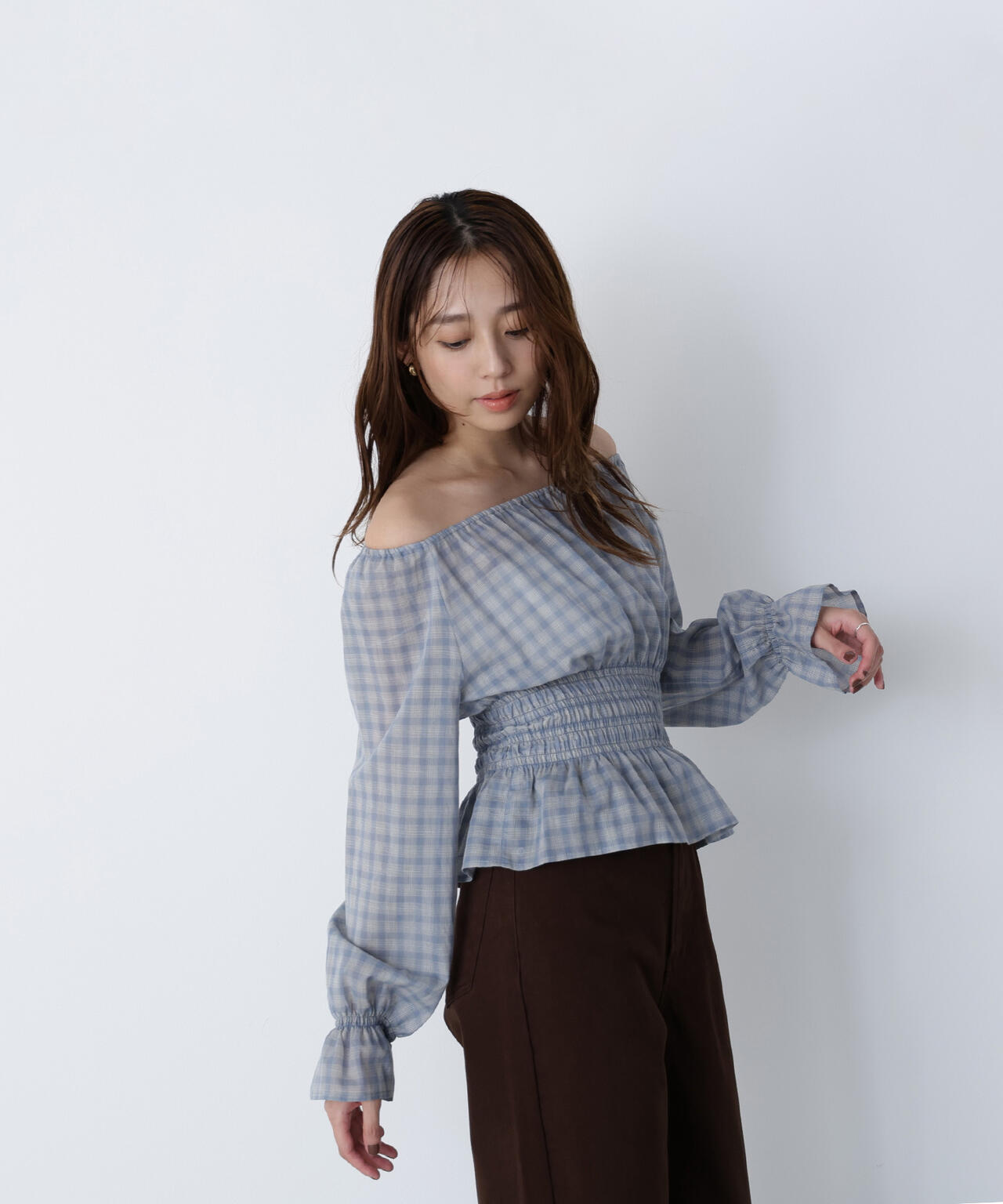 チェックペプラムブラウス