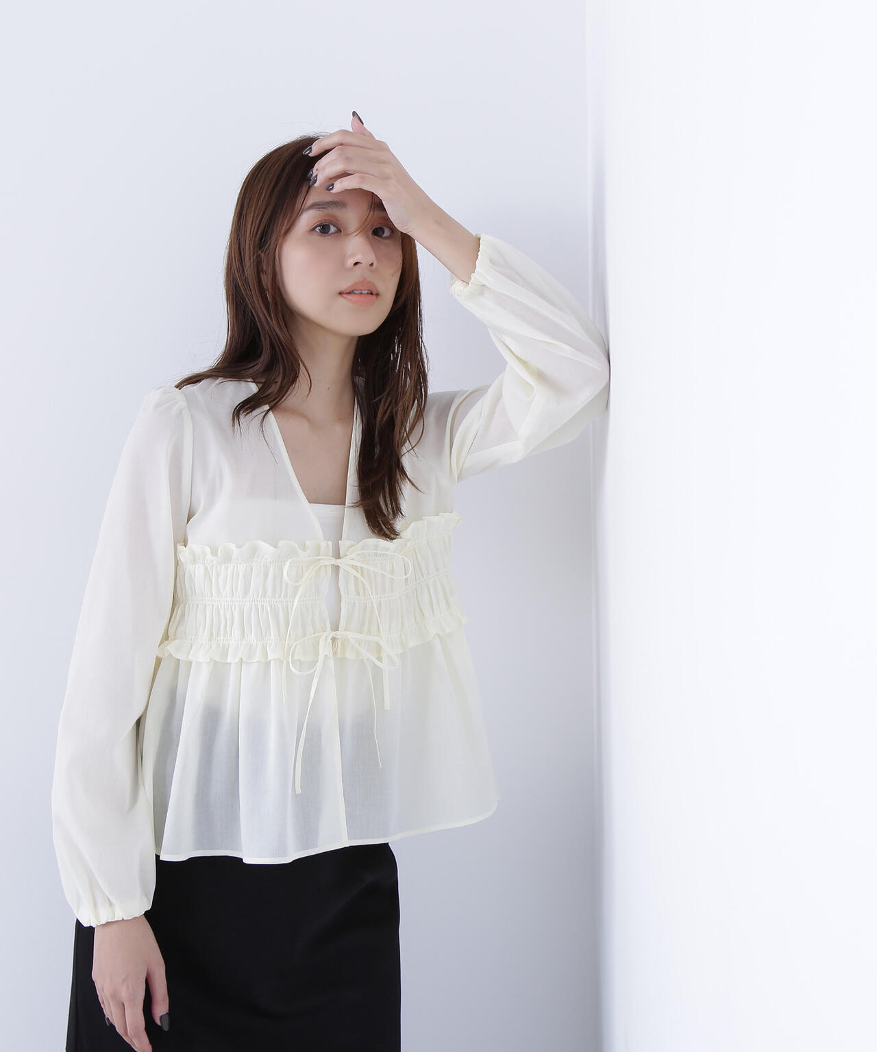 Vネックシャーリングペプラムブラウス | NATURAL BEAUTY BASIC