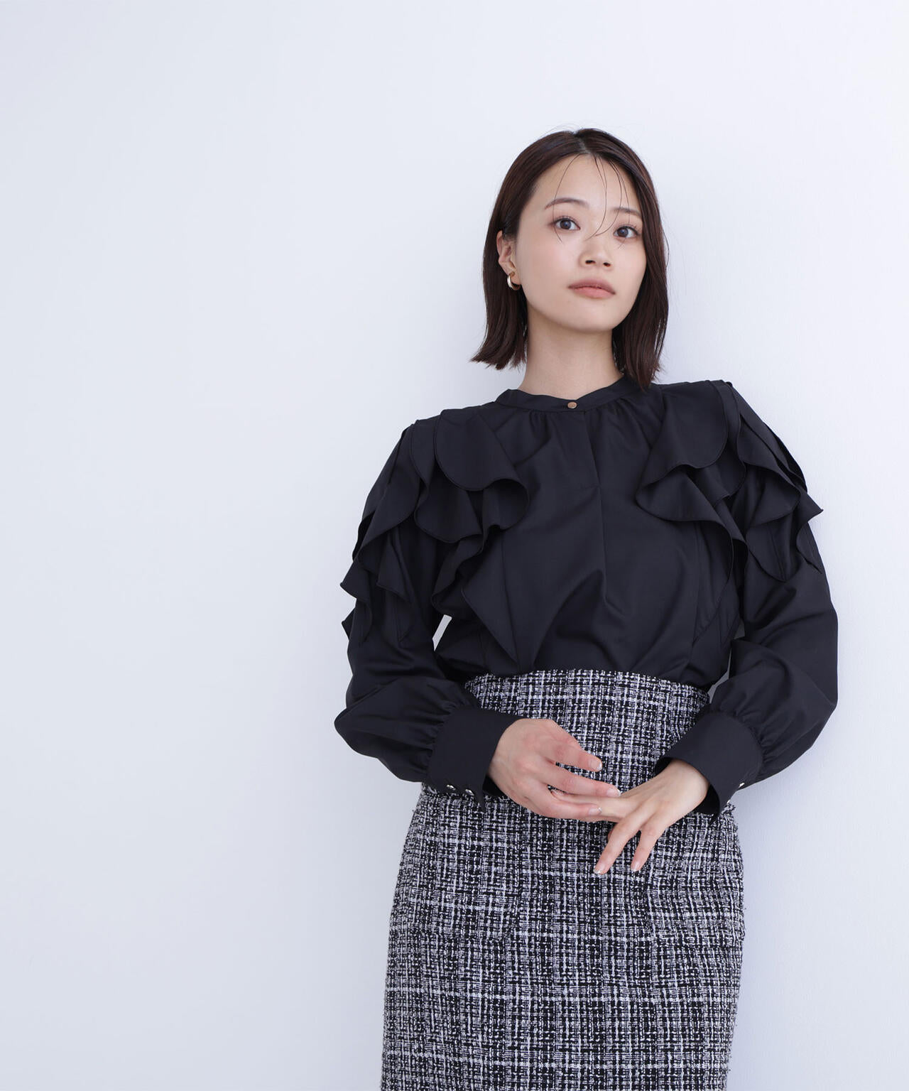 メタルポイントフリルブラウス