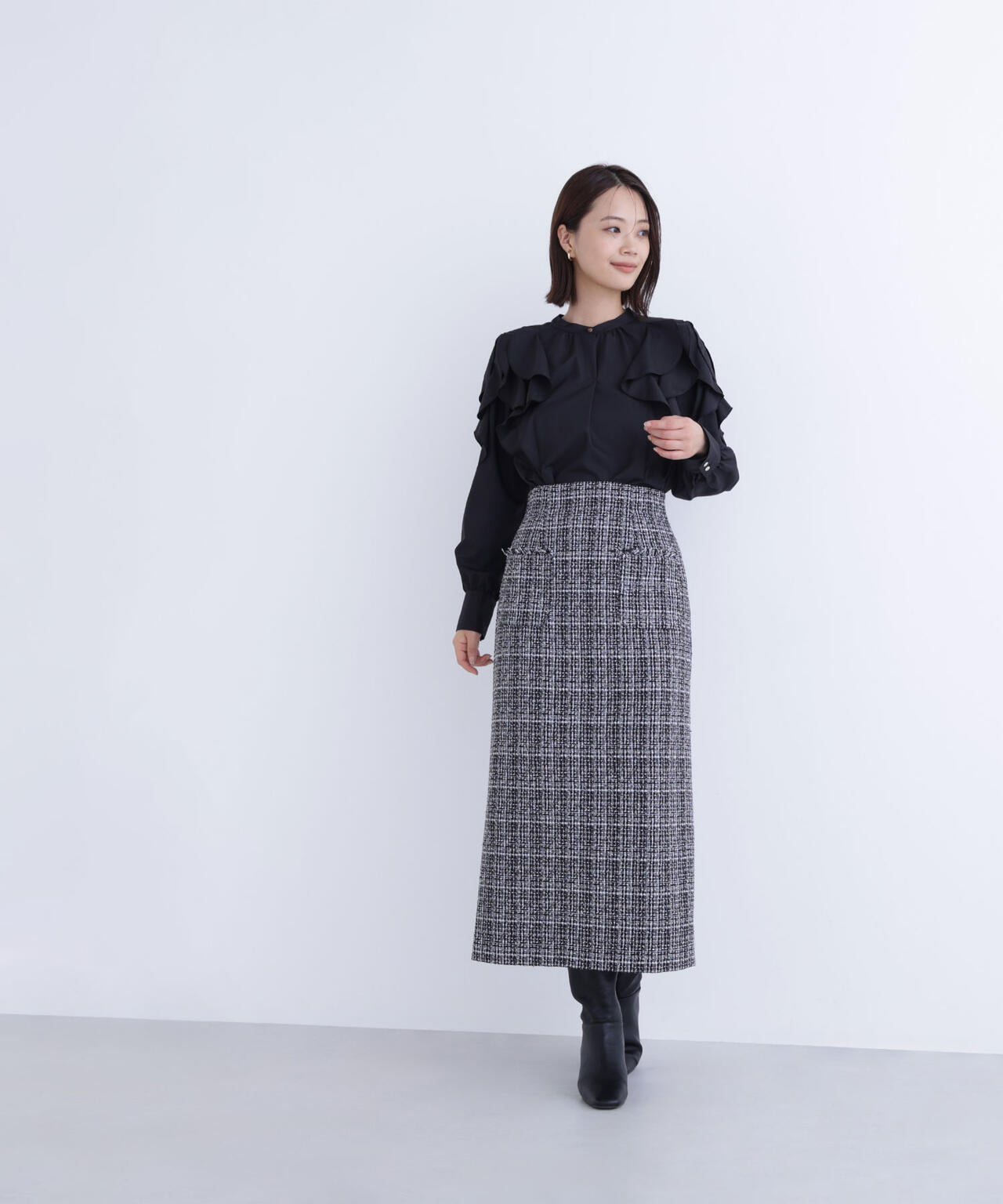 メタルポイントフリルブラウス