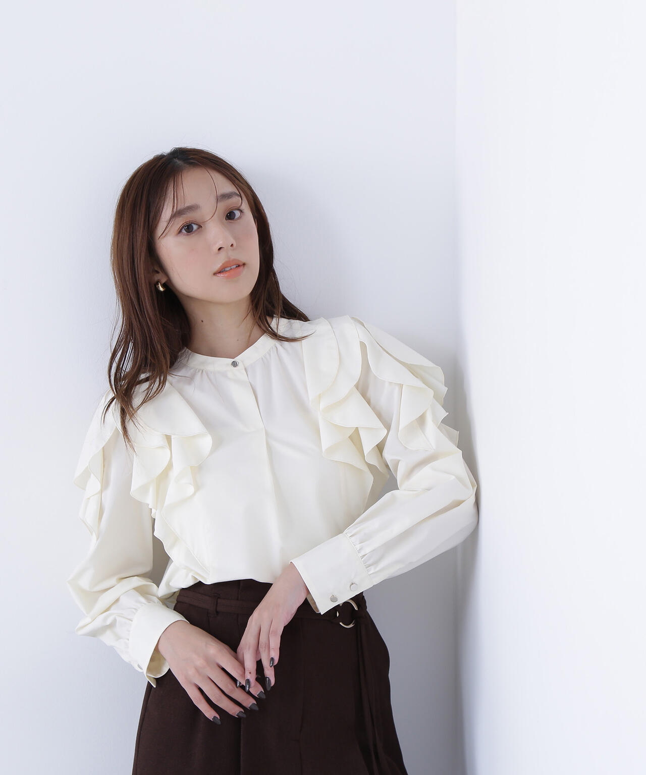 メタルポイントフリルブラウス