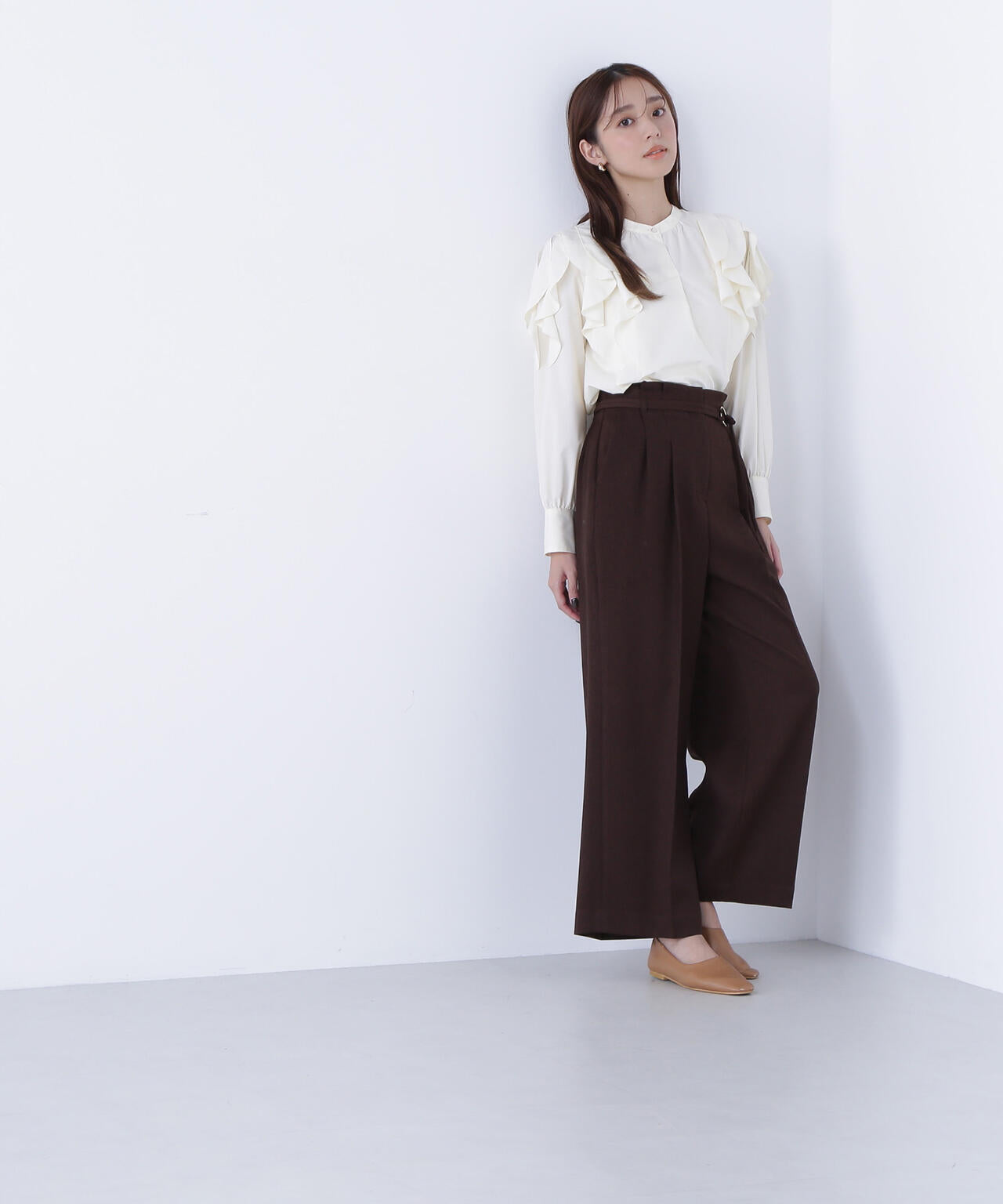 メタルポイントフリルブラウス