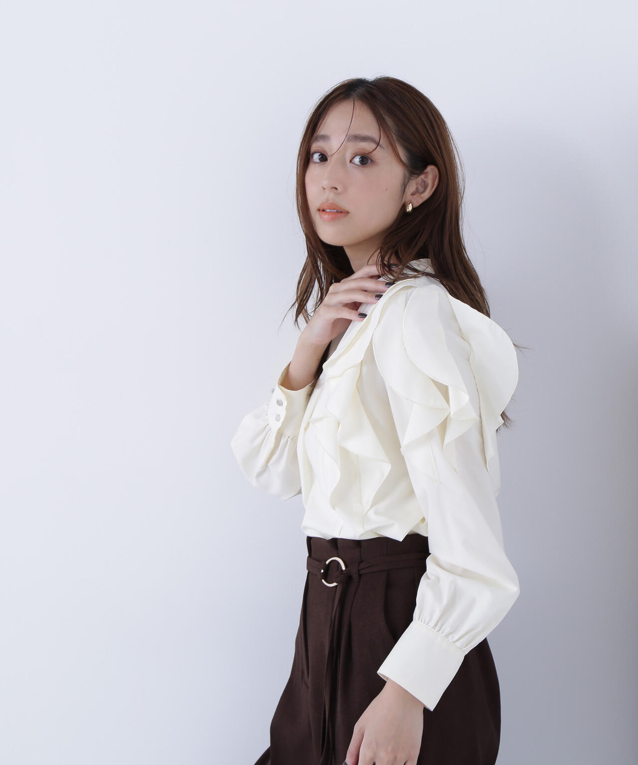 メタルポイントフリルブラウス