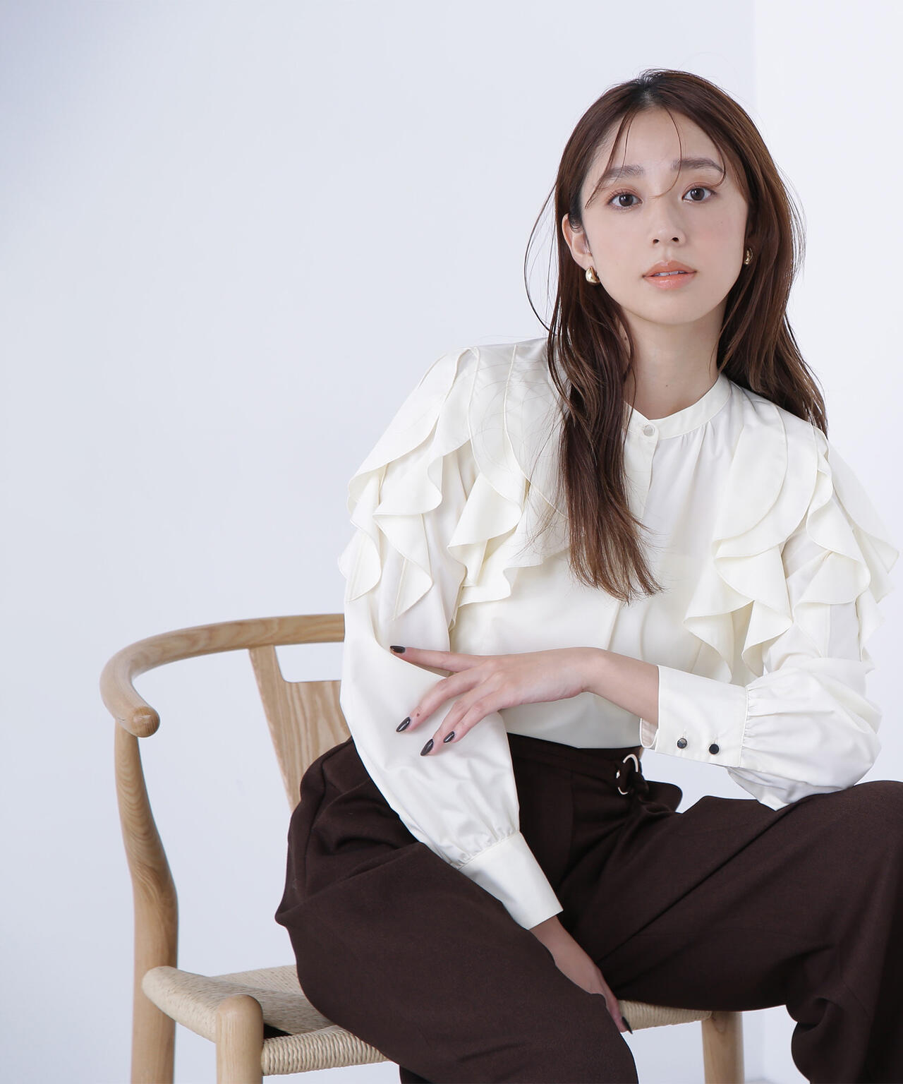 メタルポイントフリルブラウス