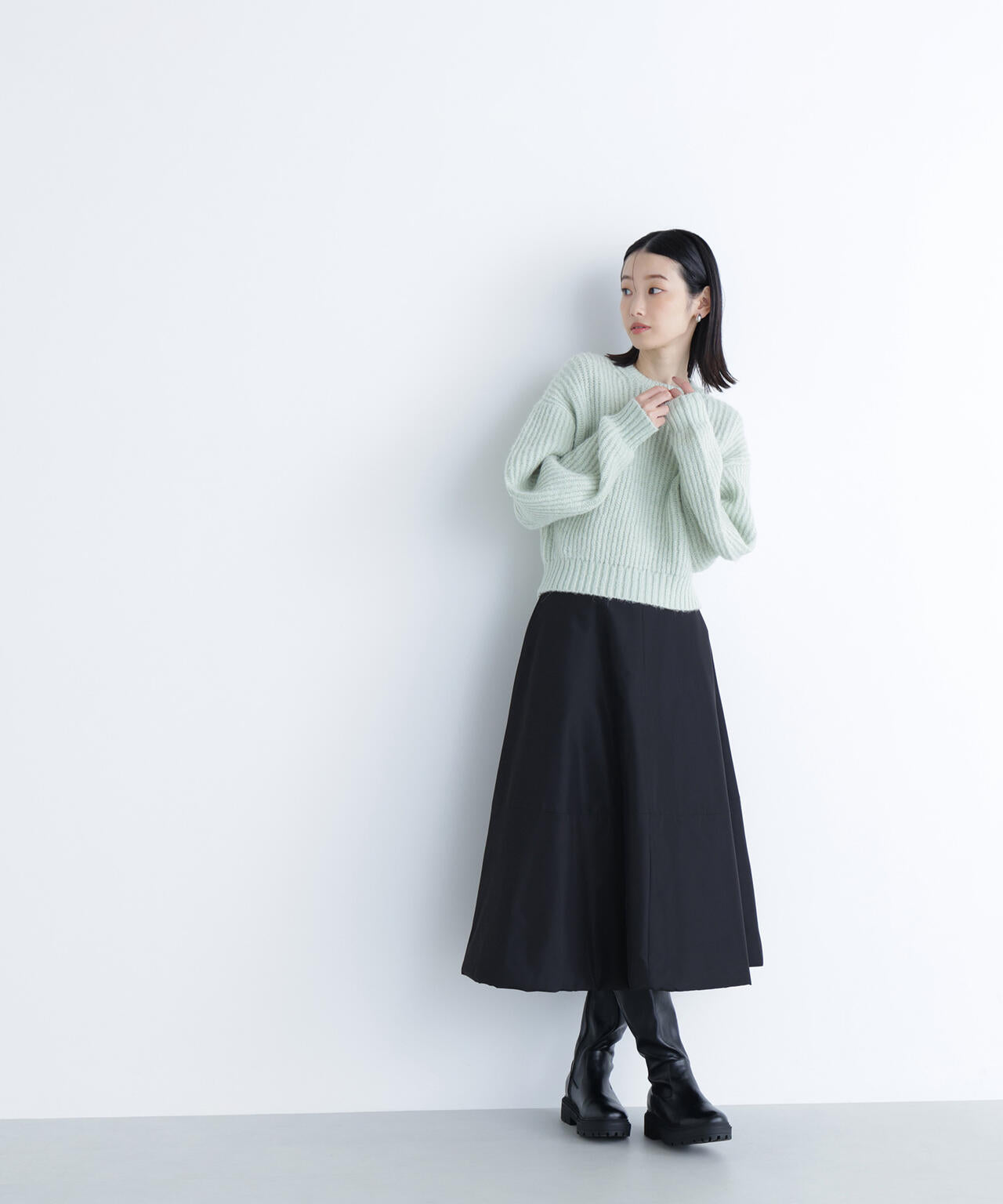 NBBウィークエンド　ベージュ中綿入りスカート　ハイウェスト NBBウィークエンド ベージュ中綿入りスカート ハイウェスト NBB