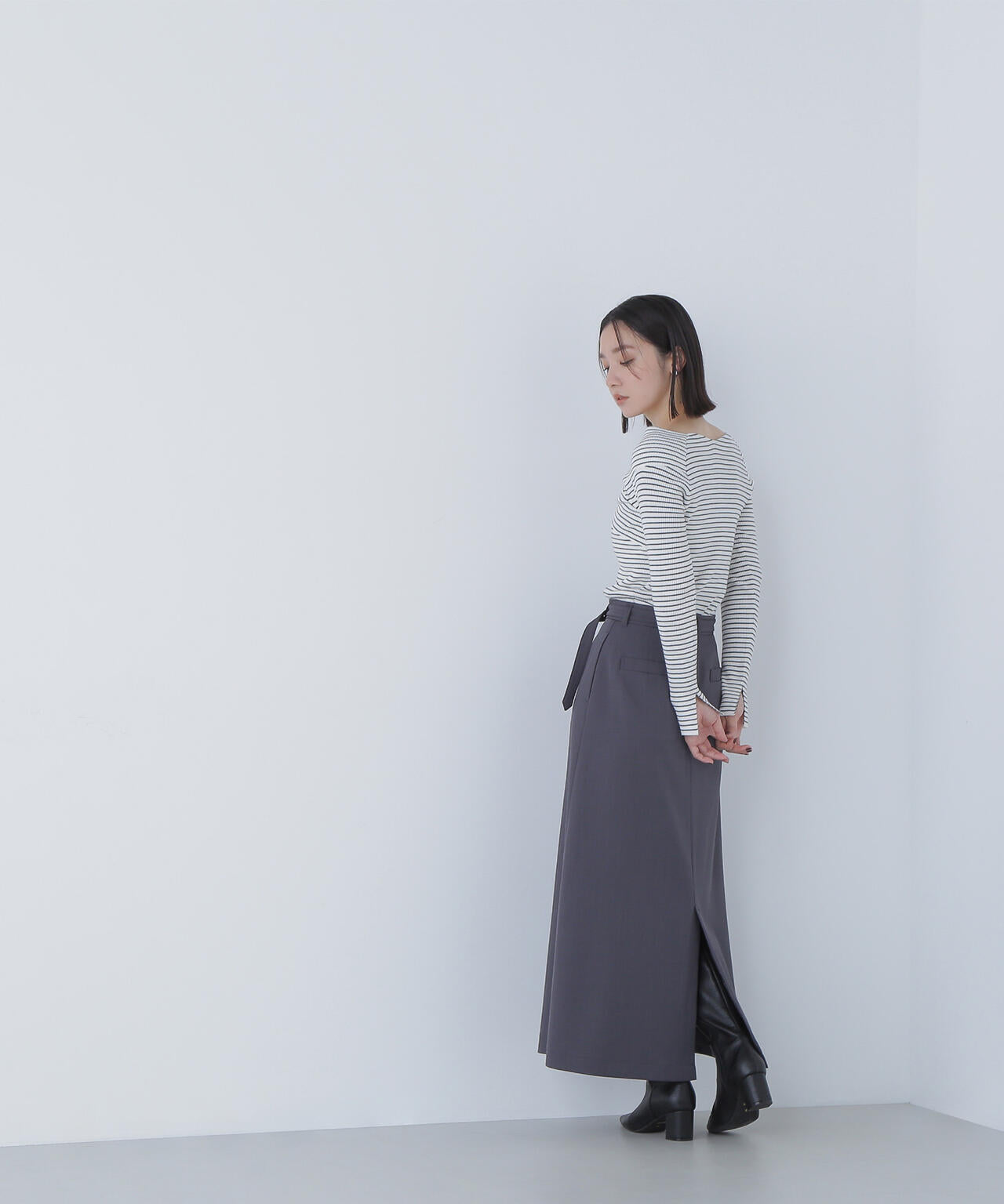 ベルテッドセミフレアロングスカート