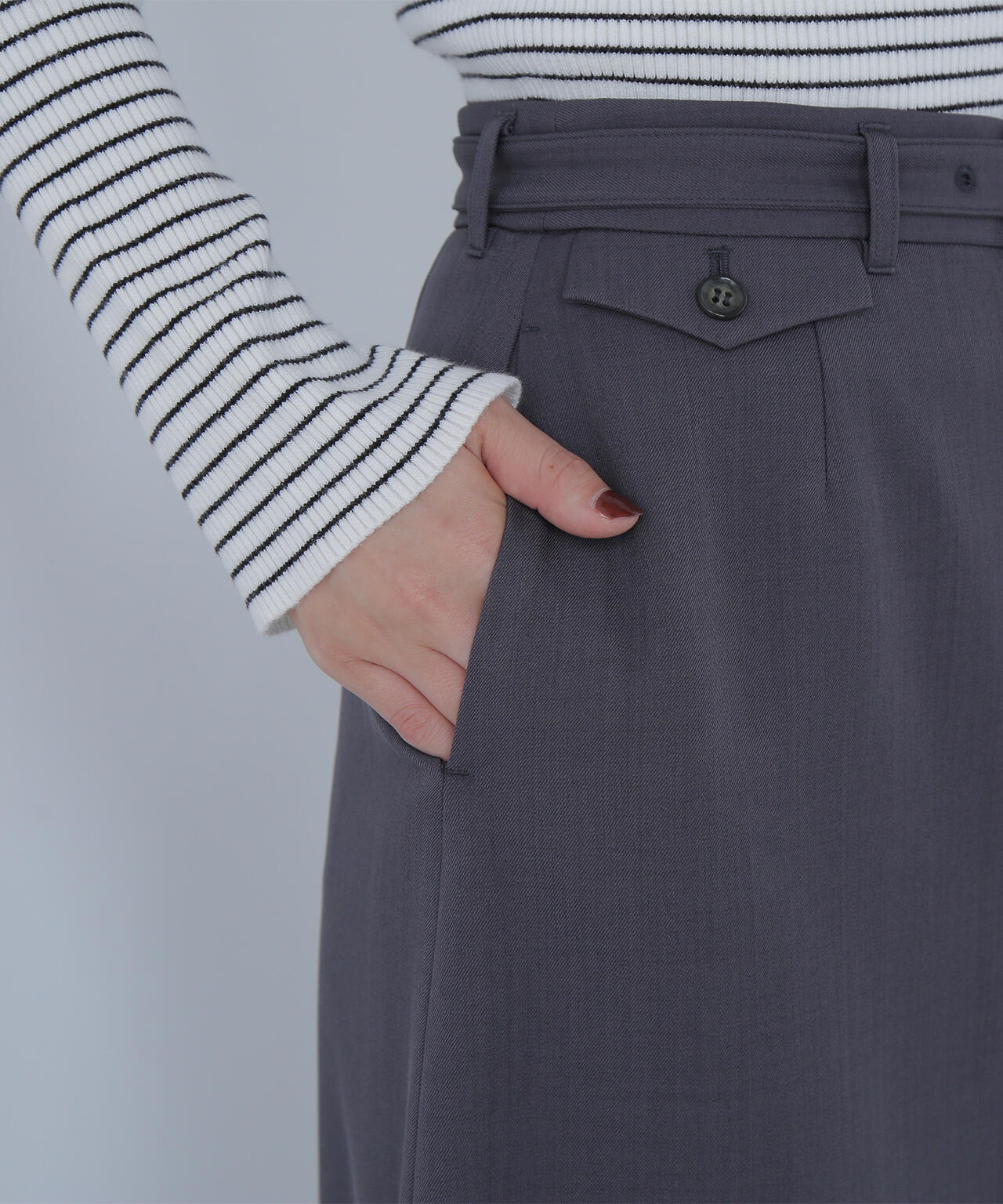 ベルテッドセミフレアロングスカート