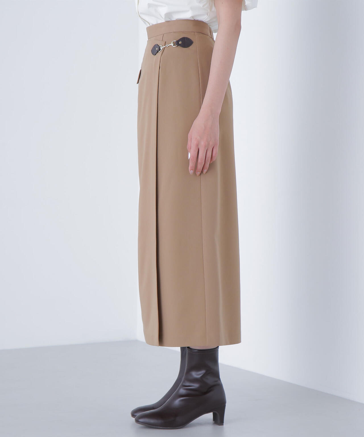 ビットディテールナロースカート