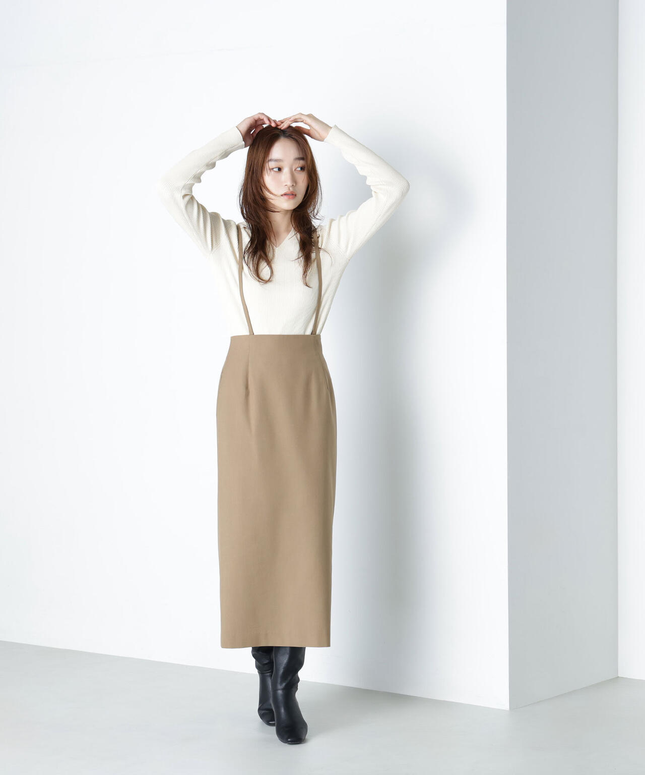 ストラップ付ナロースカート