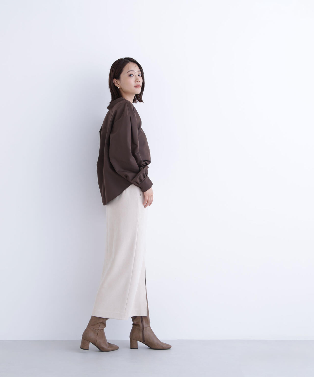 試着のみ MICA&DEAL フェイクスエードタイトスカート キャメル 38 試着のみ MICA&DEAL フェイクスエードタイトスカート キャメル