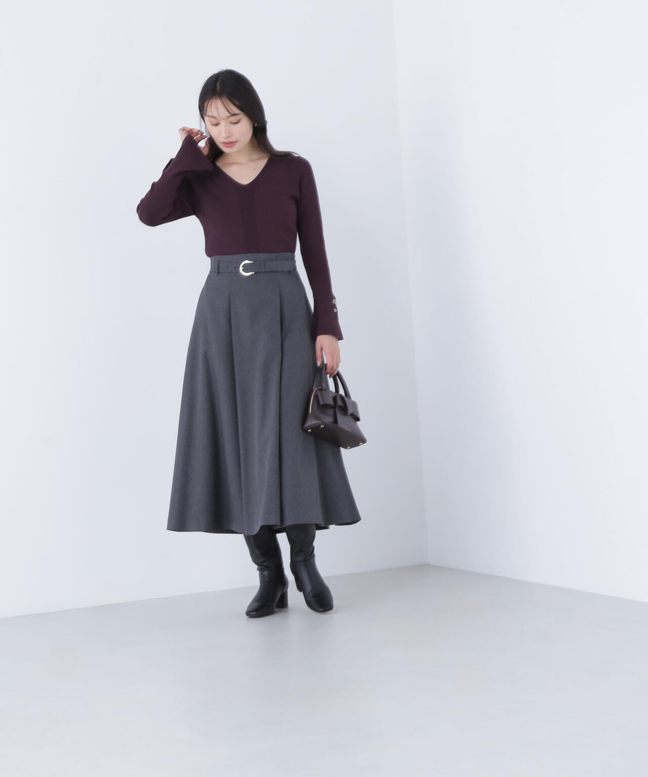 メタルバックルフレアスカート