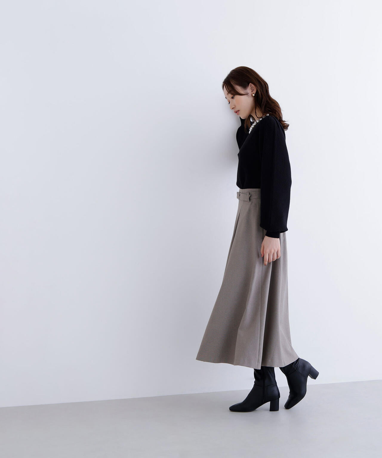 メタルバックルフレアスカート