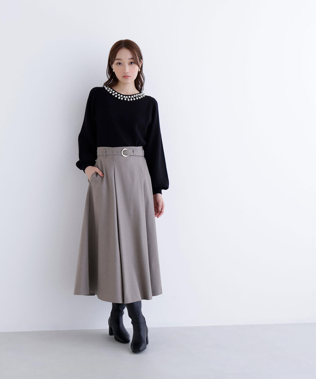 メタルバックルフレアスカート