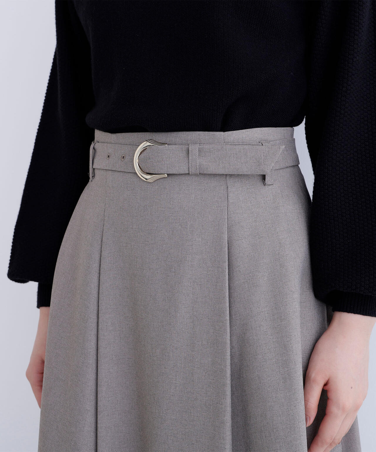 メタルバックルフレアスカート