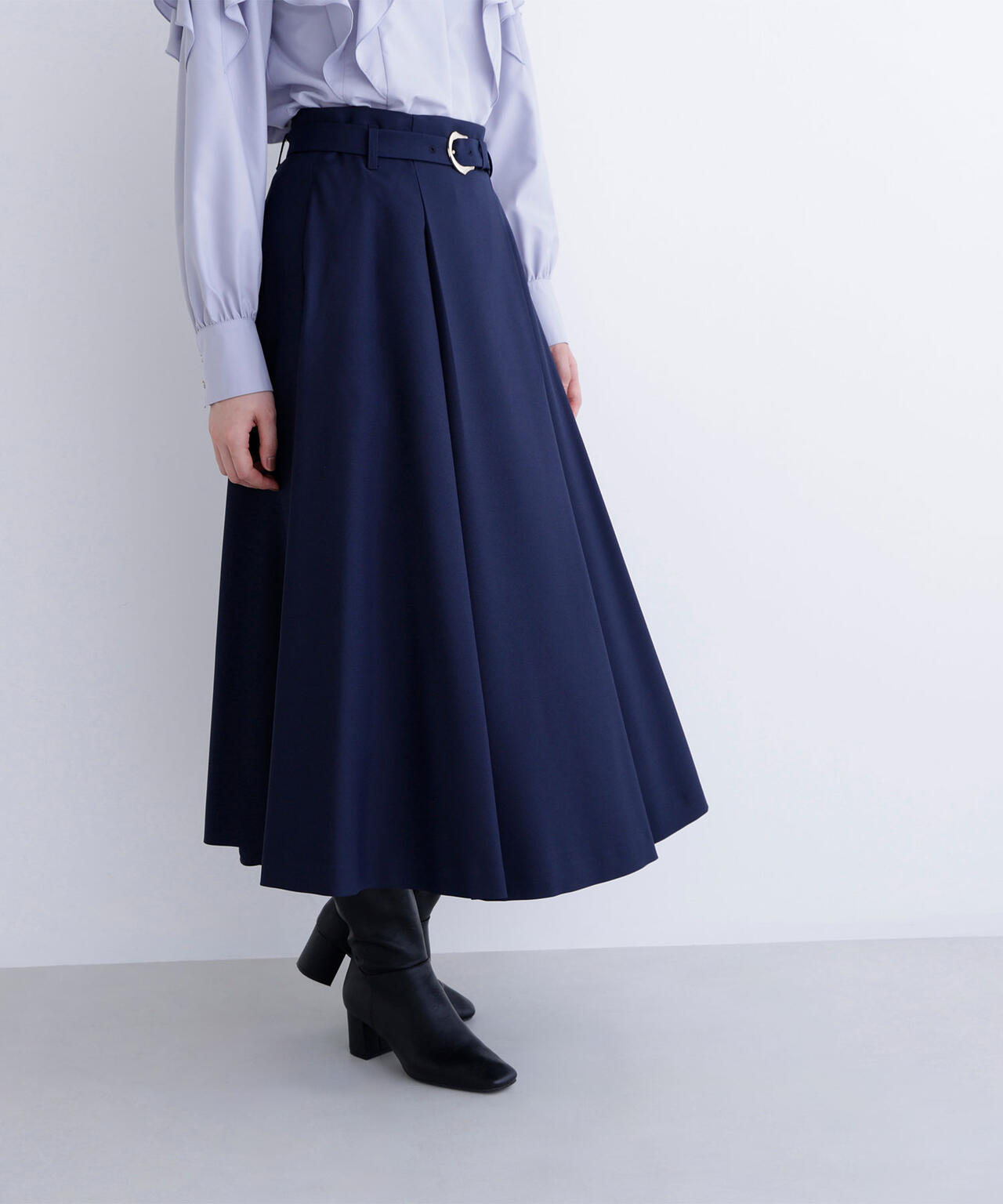 メタルバックルフレアスカート