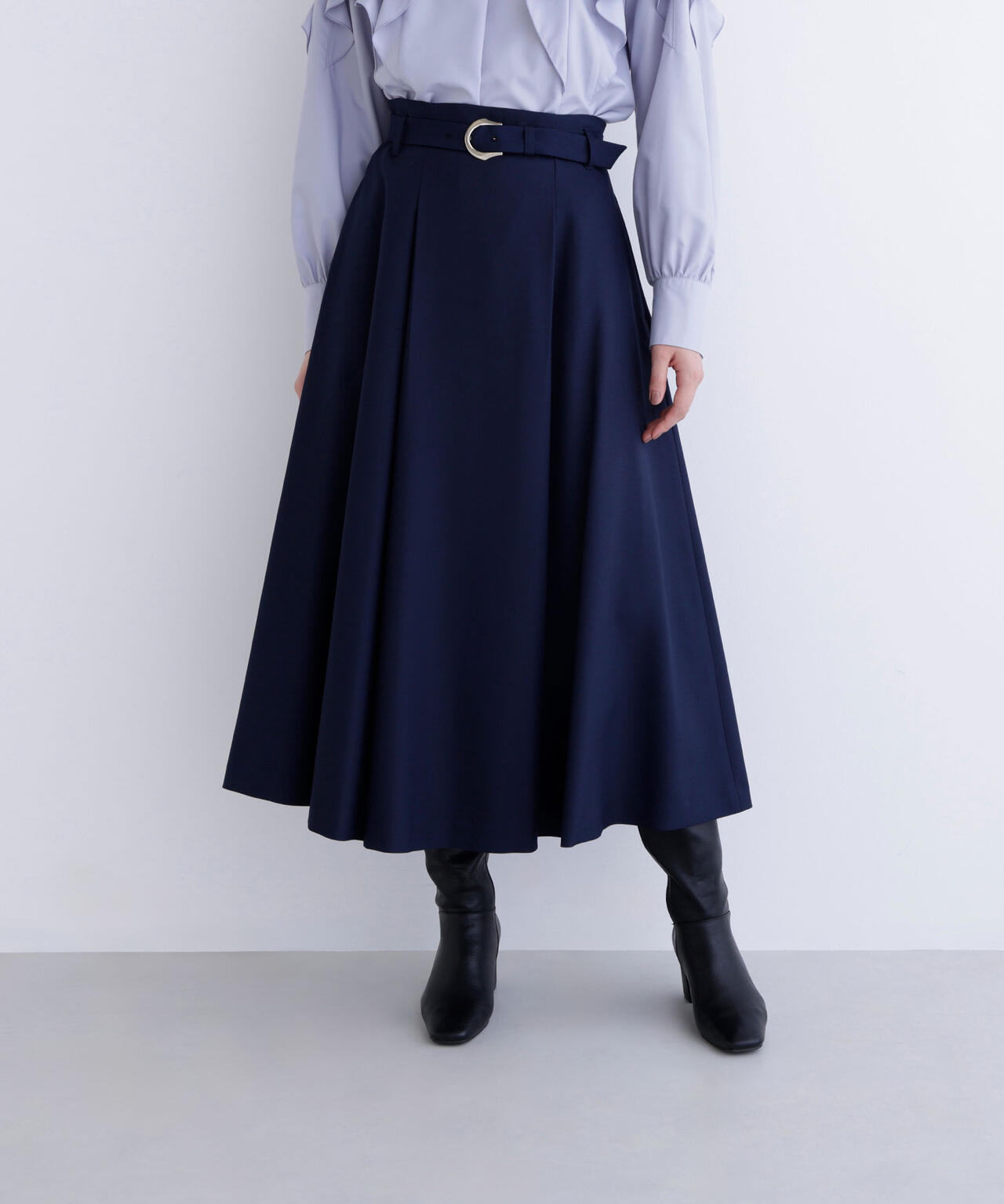 メタルバックルフレアスカート