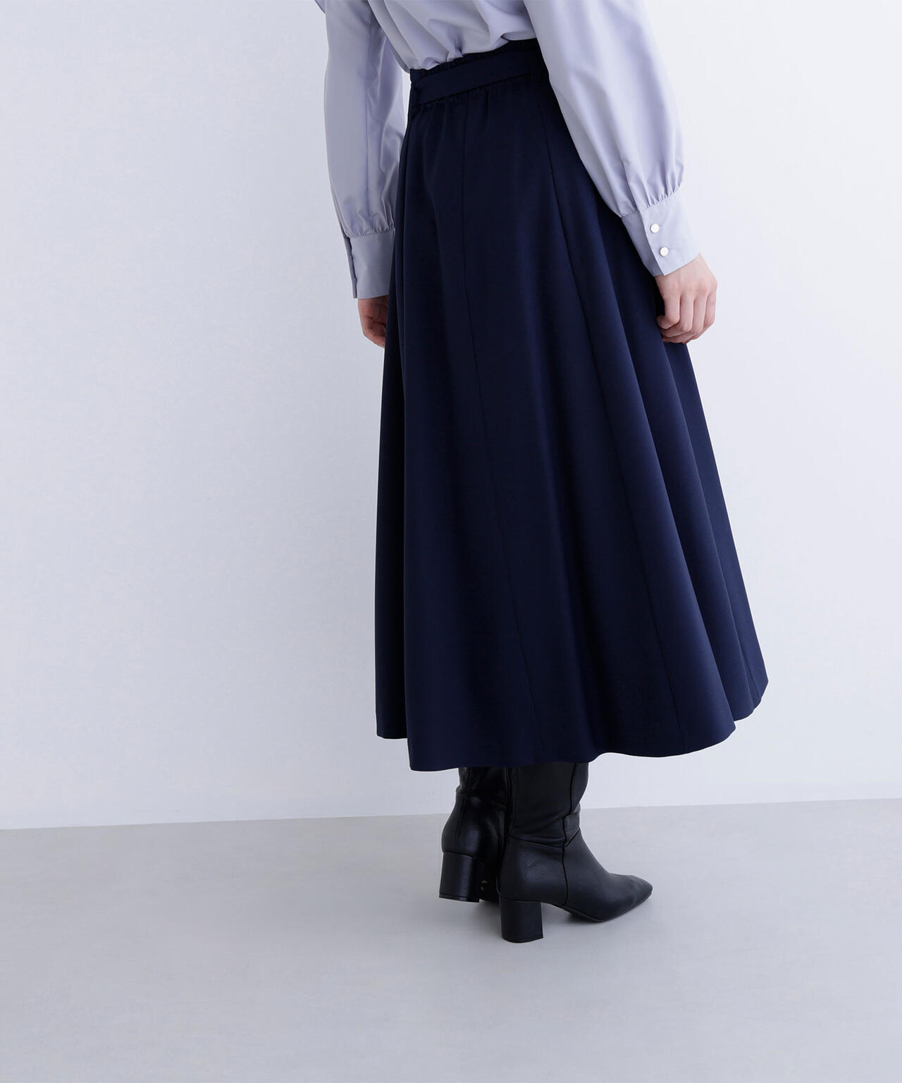 メタルバックルフレアスカート