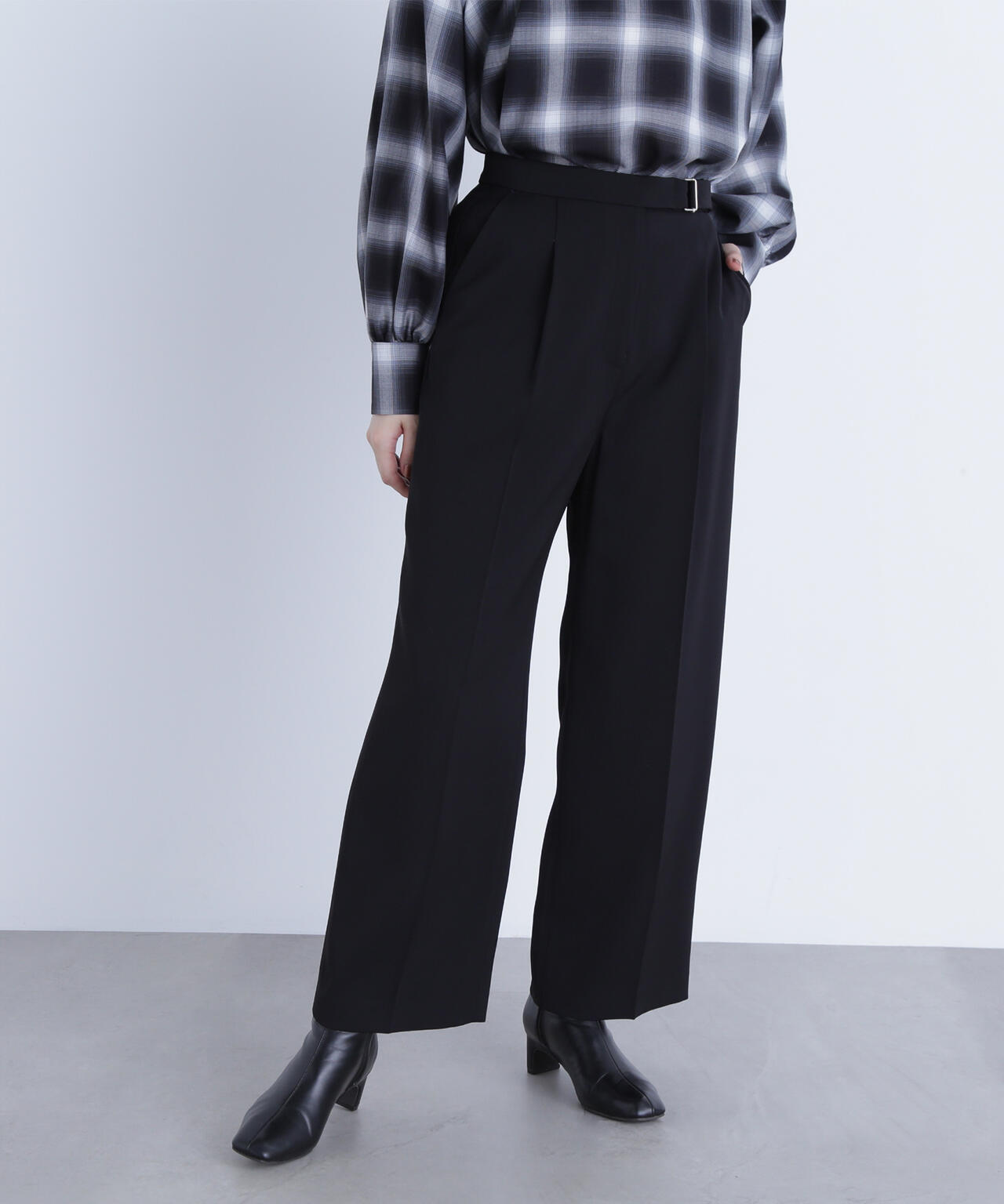 メタルディティールタックワイドパンツ