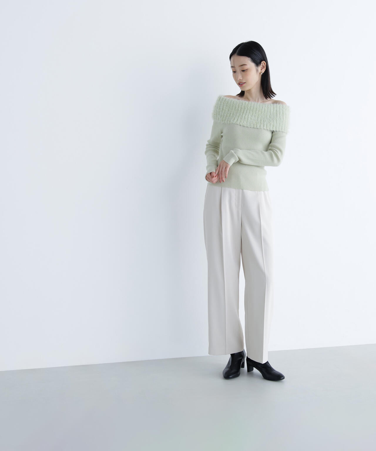 メタルディティールタックワイドパンツ