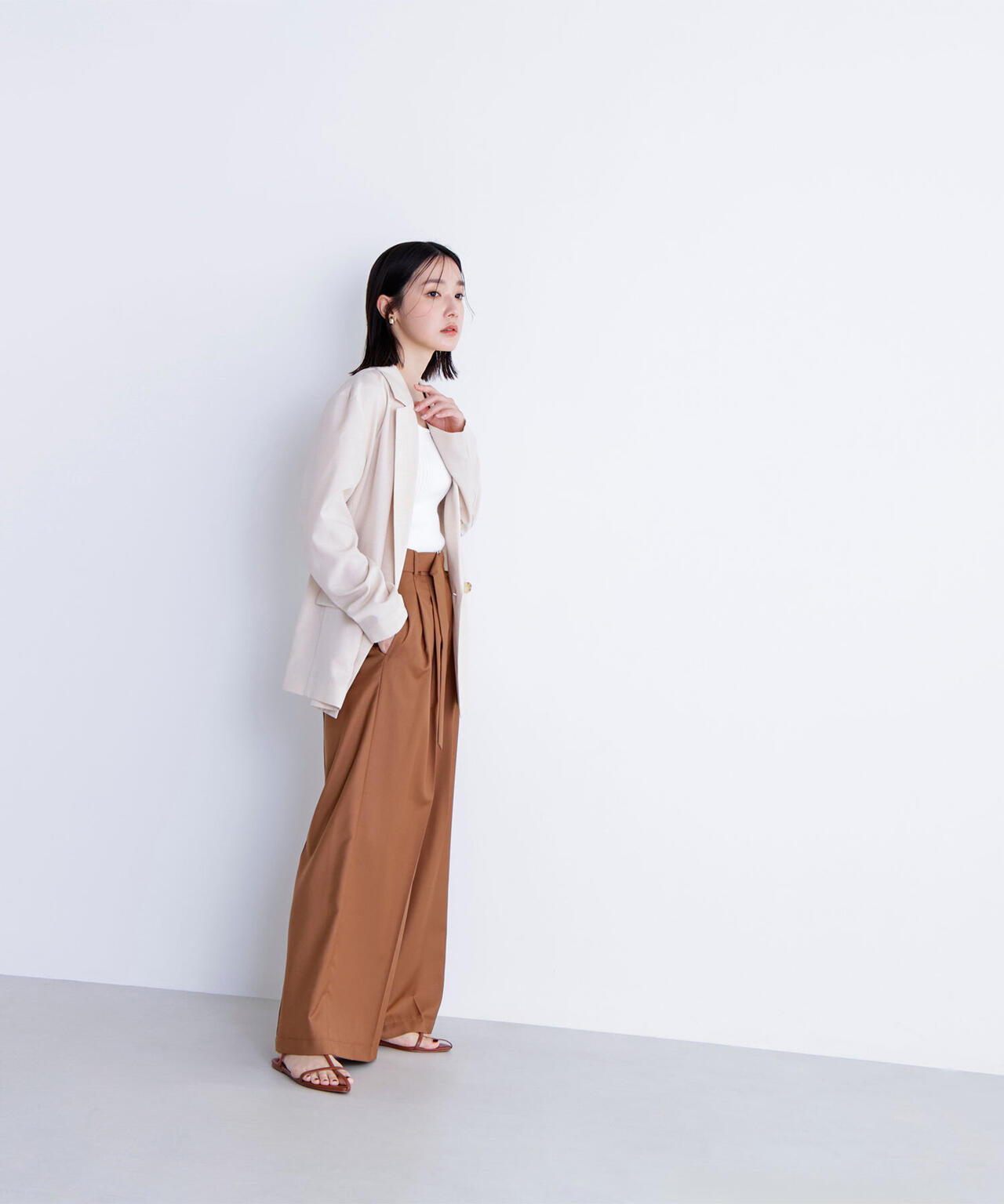 デザインベルトワイドパンツ